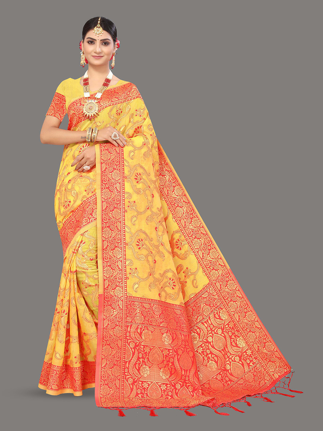

Maroosh Woven Design Zari Saree, Gold
