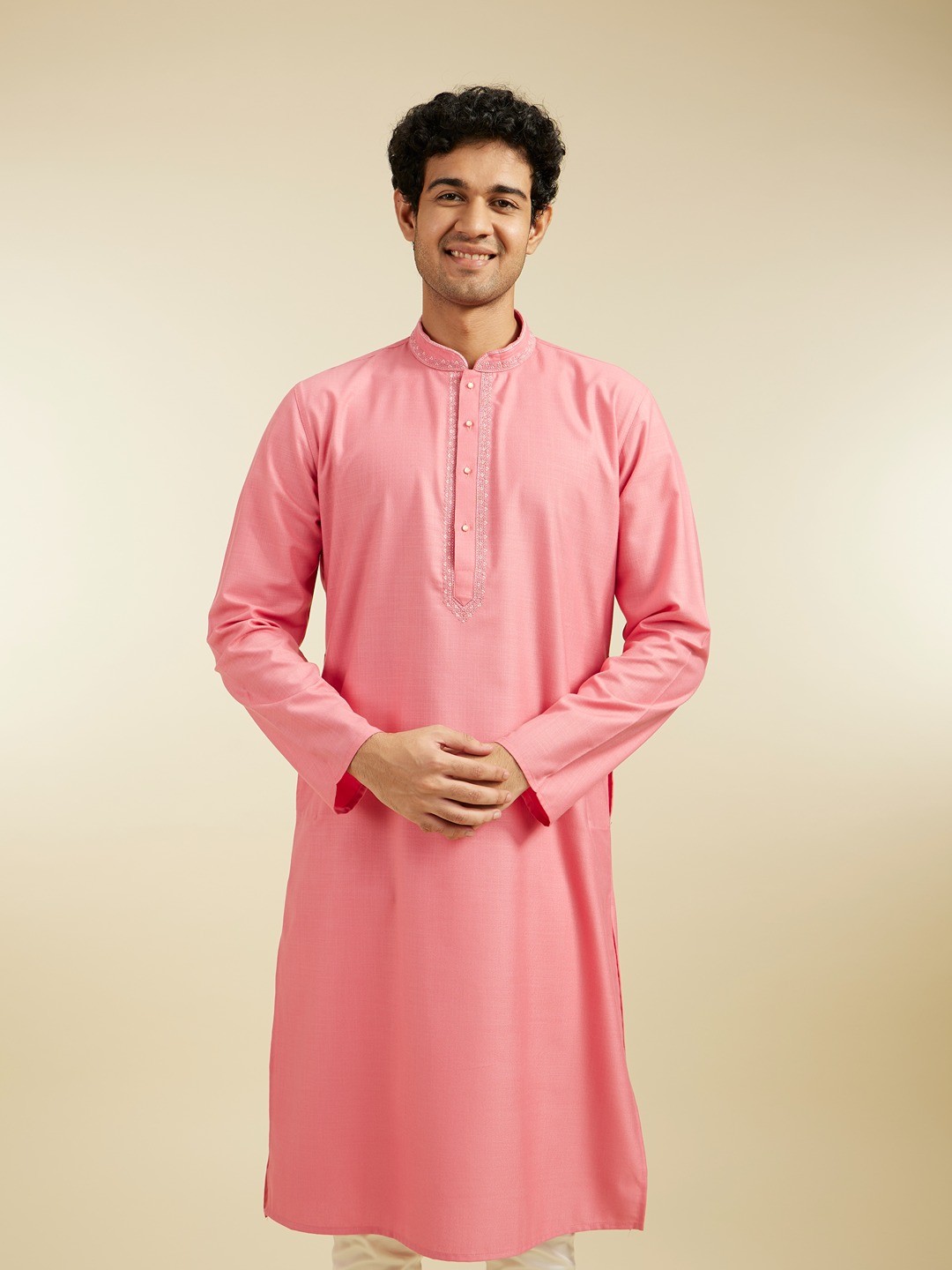

Diwas by Manyavar Men Mandarin Collar Thread Work Straight Kurta, Coral