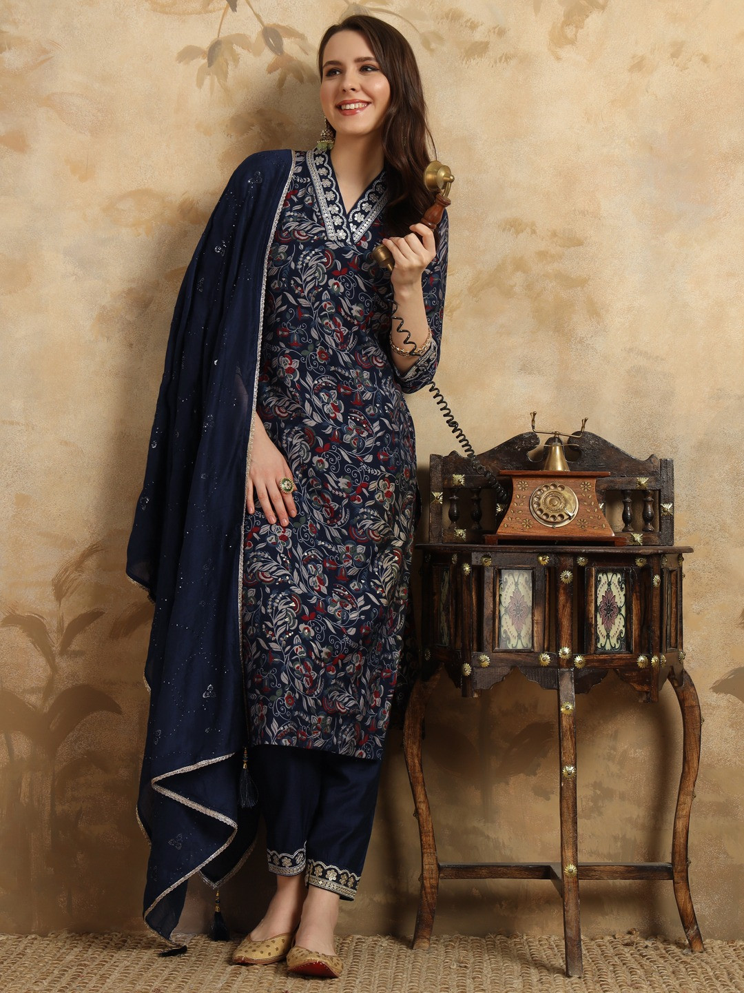 

CaniBani Floral Printed Sequinned V-Neck Chanderi Silk Kurta with Trouser & Dupatta, Blue