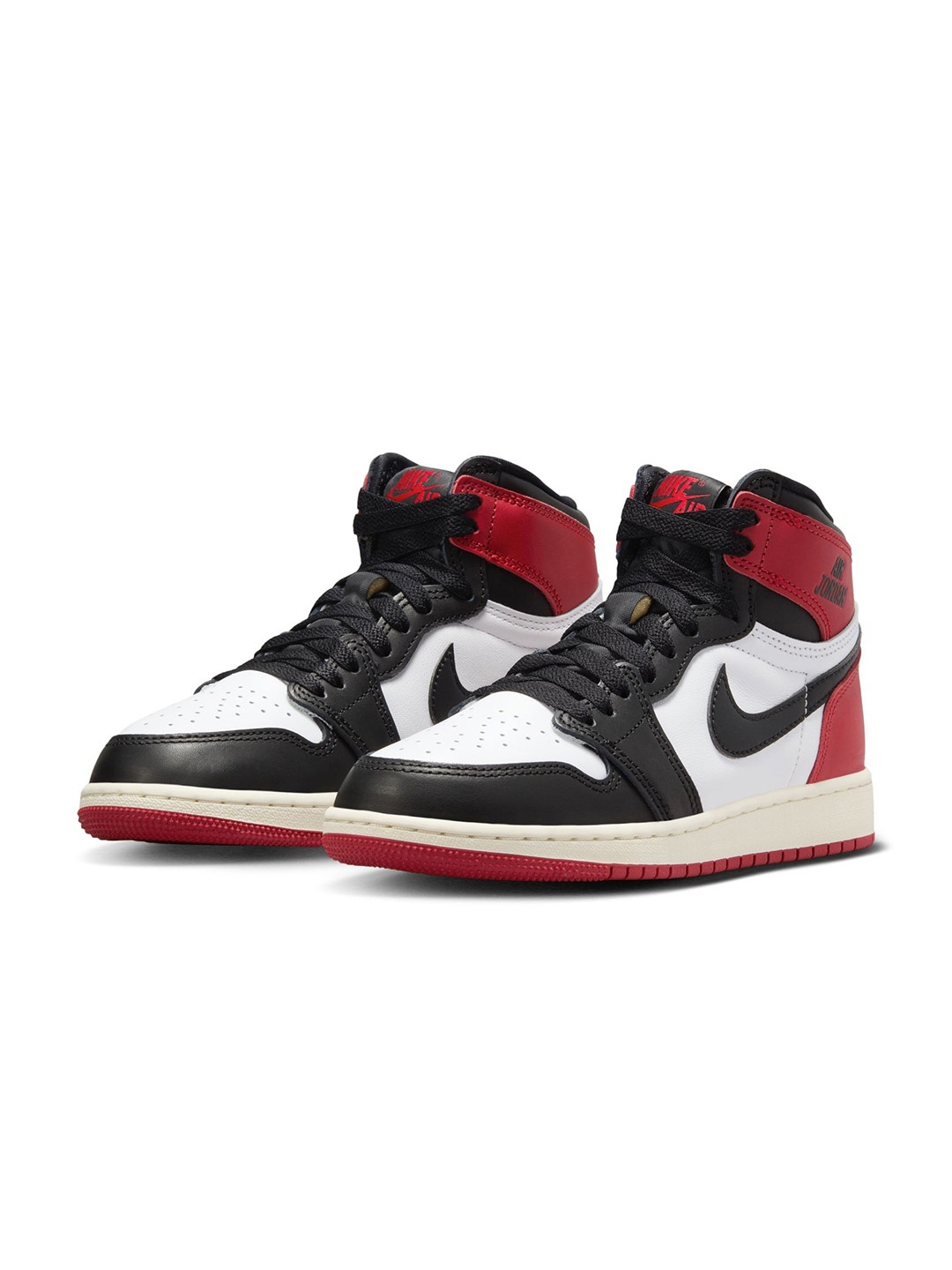 

Nike Boys Older Black Toe Air Jordan1 High OG Sneakers, White