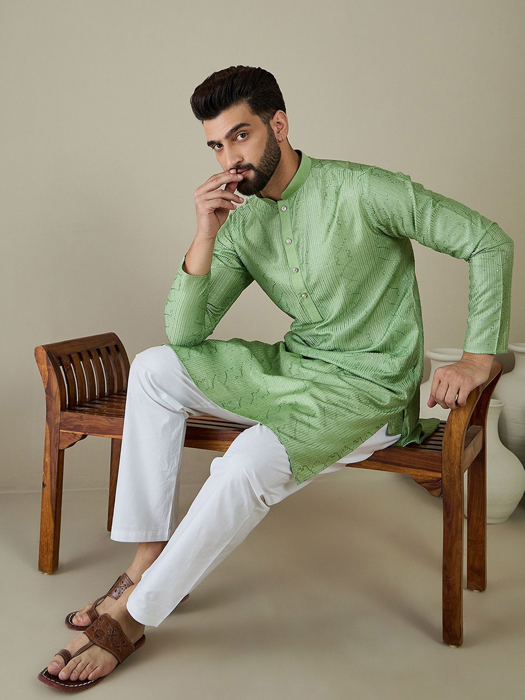 

Anouk Men Ethnic Motifs Embroidered Thread Work Kurta, Green