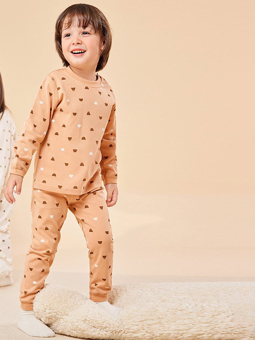 

LULU & SKY Girls Printed T-Shirt & Trousers Night Suits, Orange
