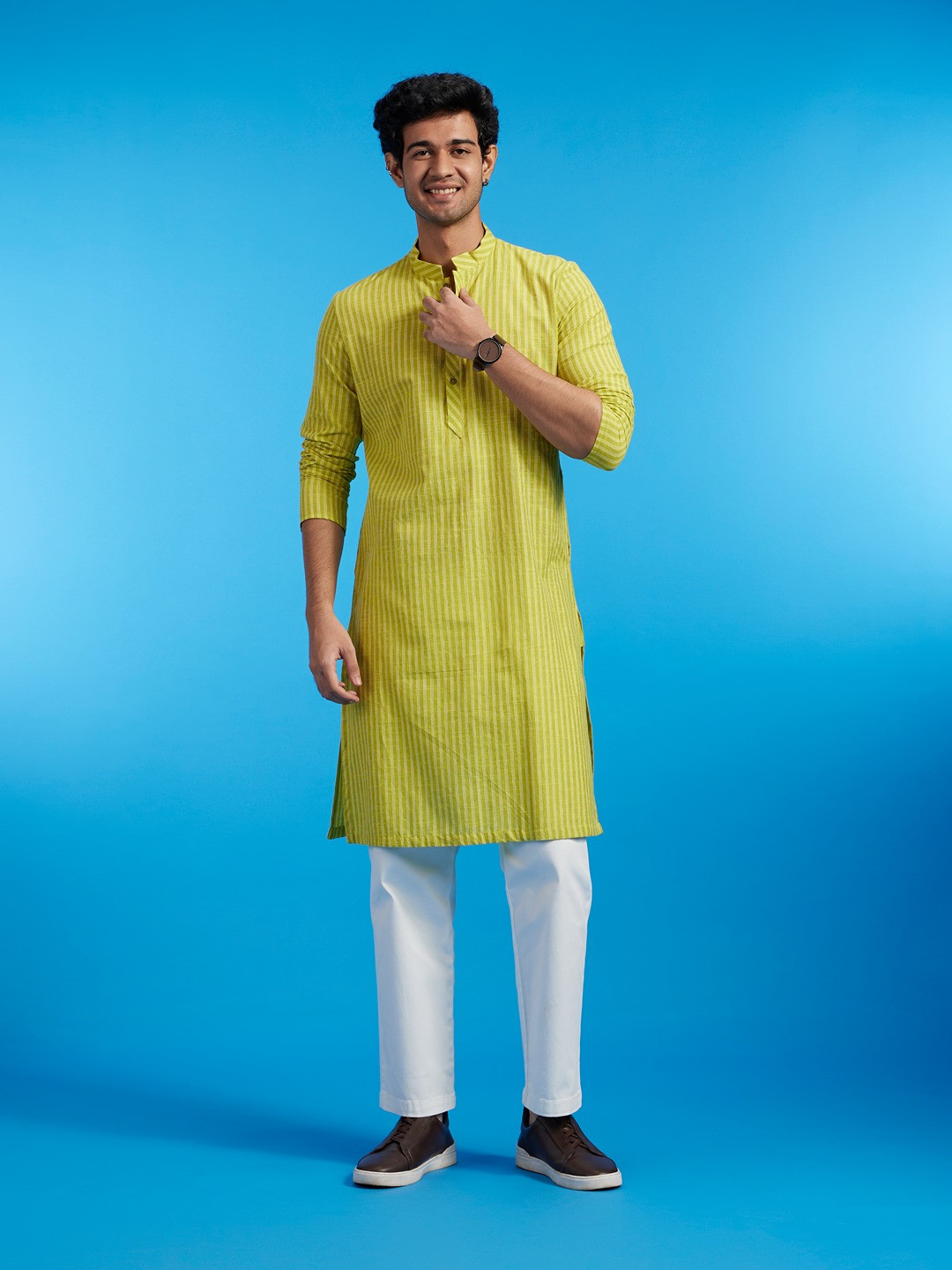 

Diwas by Manyavar Striped Woven Design Mandarin Collar Cotton Straight Kurta, Green