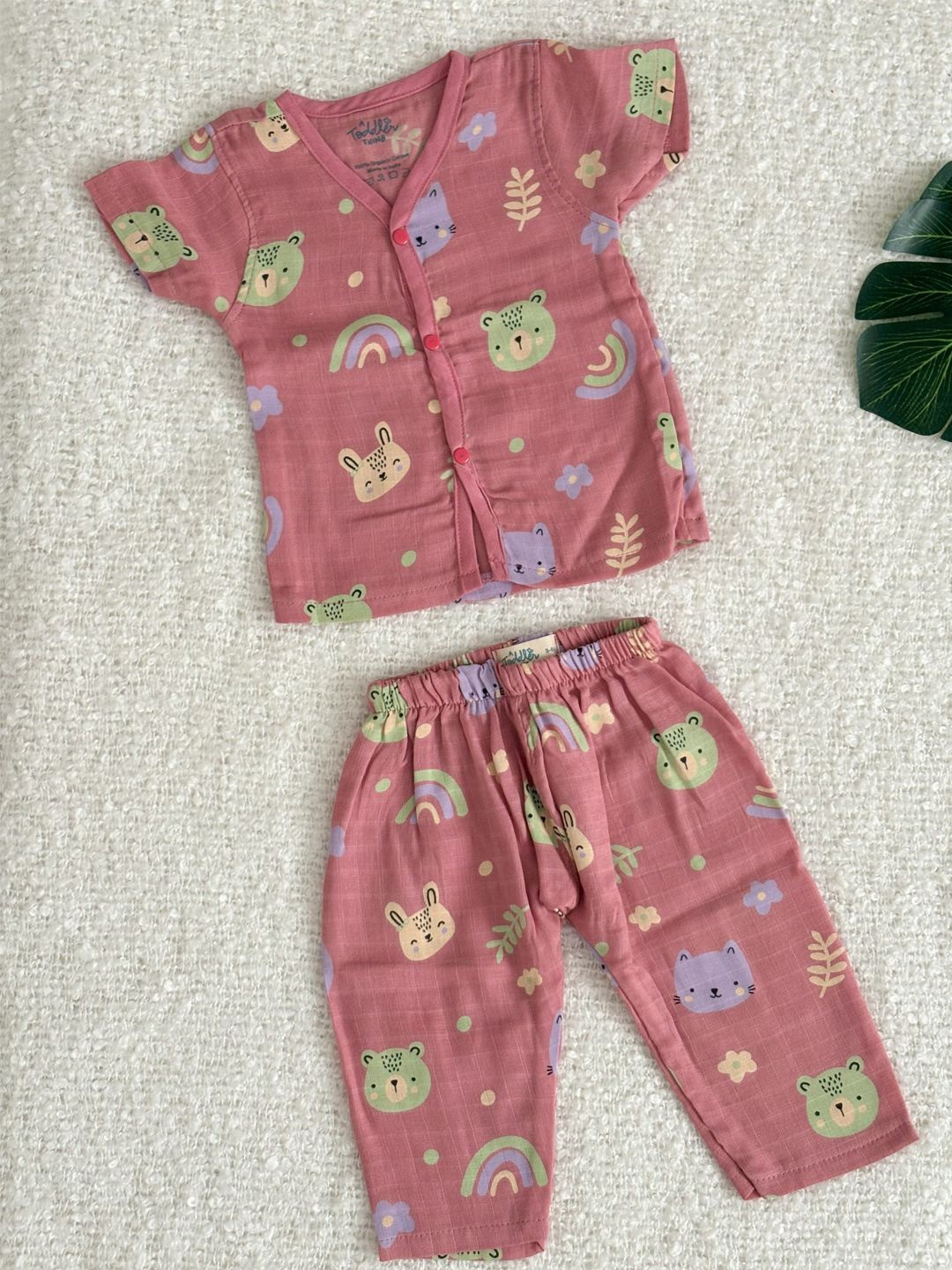 

A Toddler Thing Unisex Kids Graphic Printed Night suit, Pink