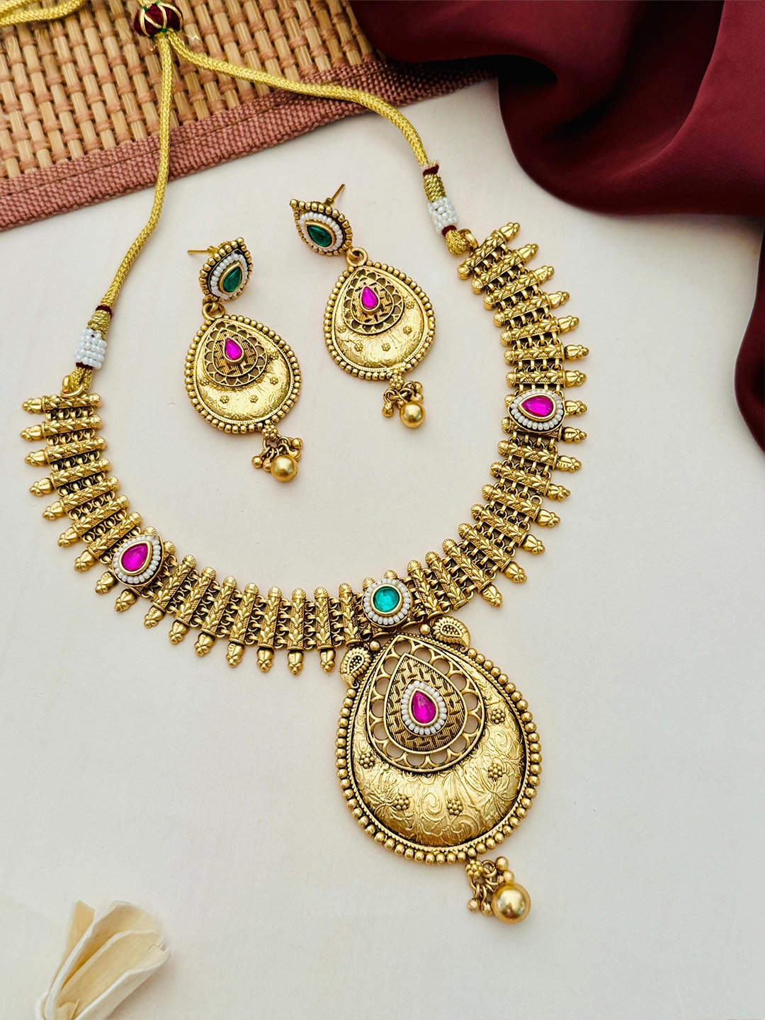 

ABDESIGNS Gold-Plated Kundan Jewellery Set