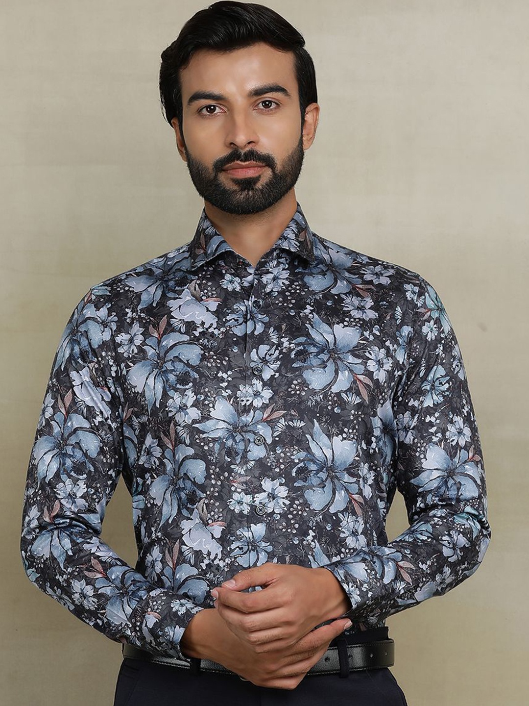 

JB STUDIO Men Spread Collar Floral Printed Cotton Slim Fit Semiformal Shirt, Grey