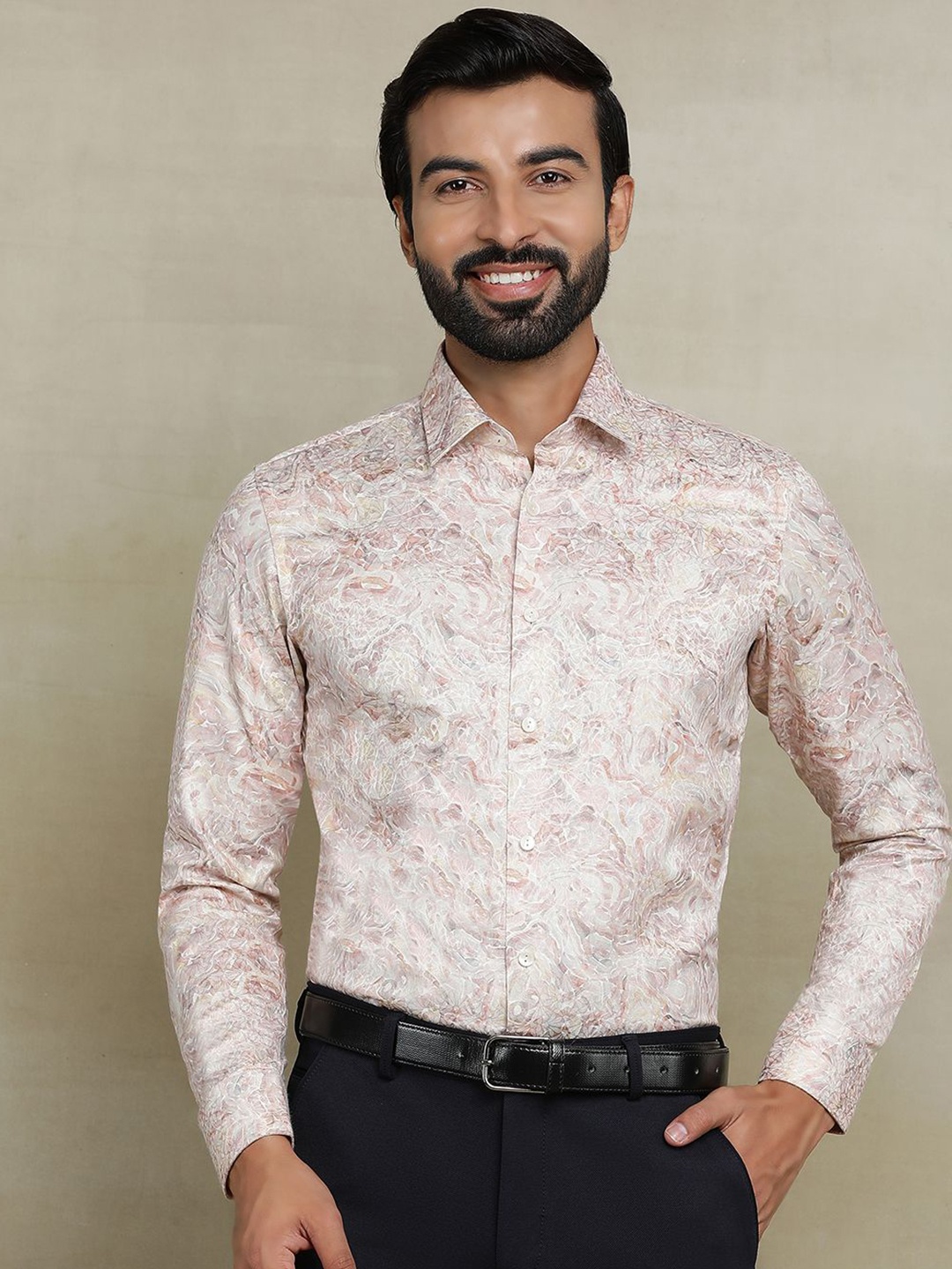 

JB STUDIO Men Spread Collar Floral Printed Cotton Slim Fit Semiformal Shirt, White