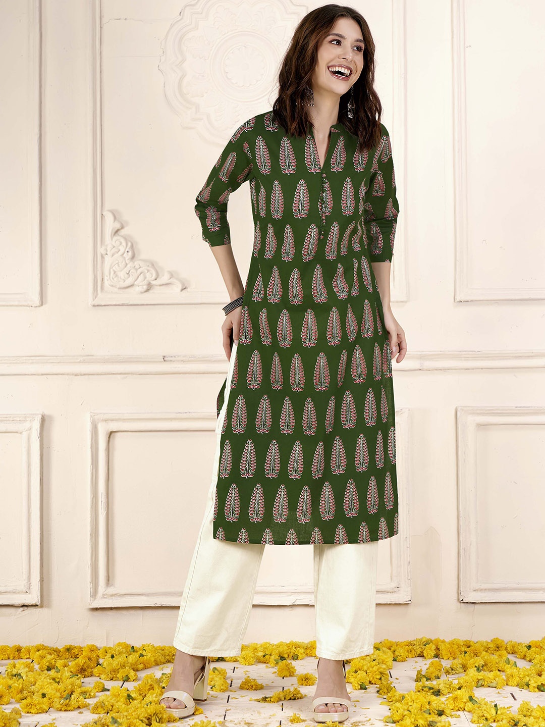

Anouk Women Paisley Printed Kurta, Green