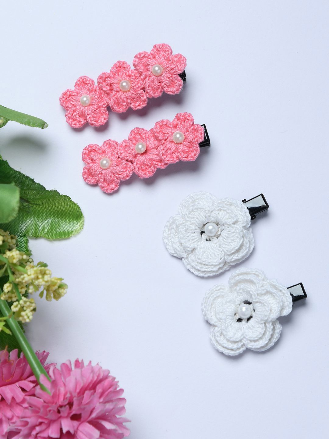 

FUNKRAFTS Girls Set of 4 Embellished Floral Crochet Alligator Hair Clips, White