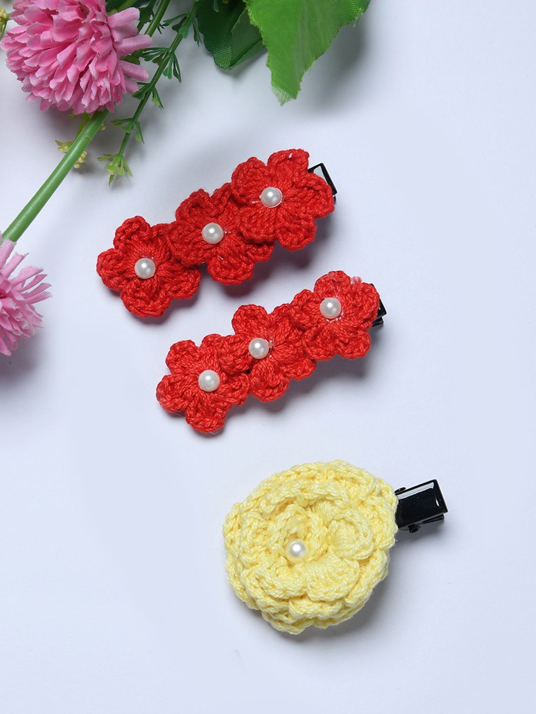 

FUNKRAFTS Girls Set of 3 Embellished Floral Crochet Alligator Hair Clips, Red
