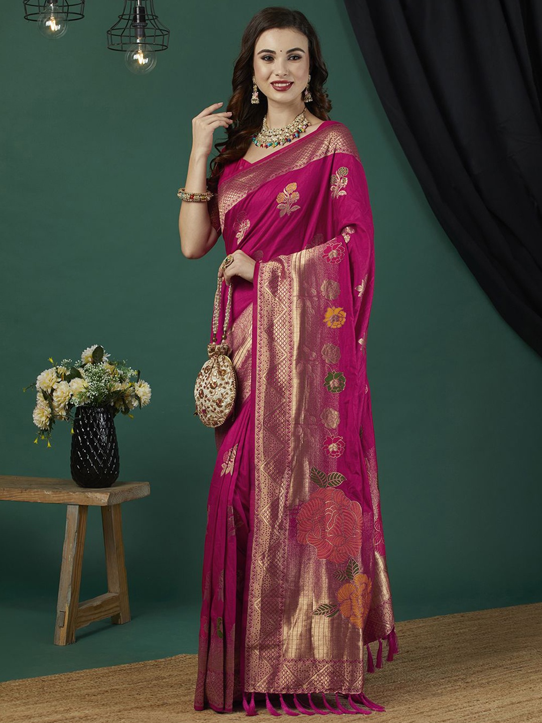 

HI FI NX Ethnic Motifs Zari Saree, Pink