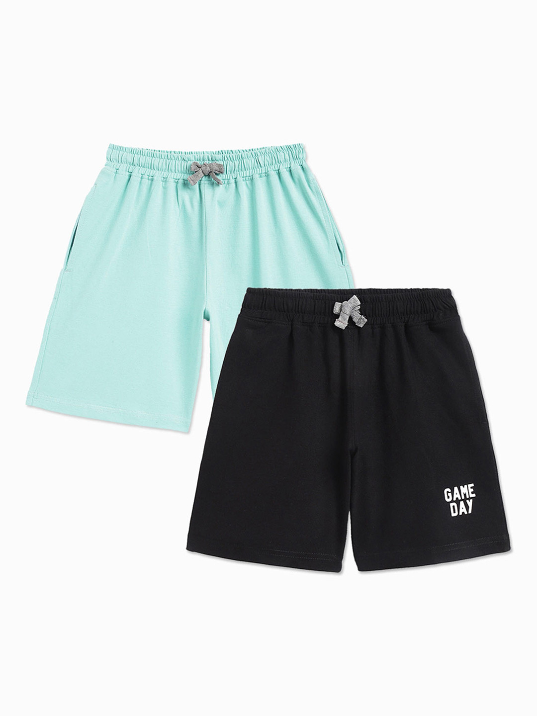 

Campana Boys Solid Shorts, Black