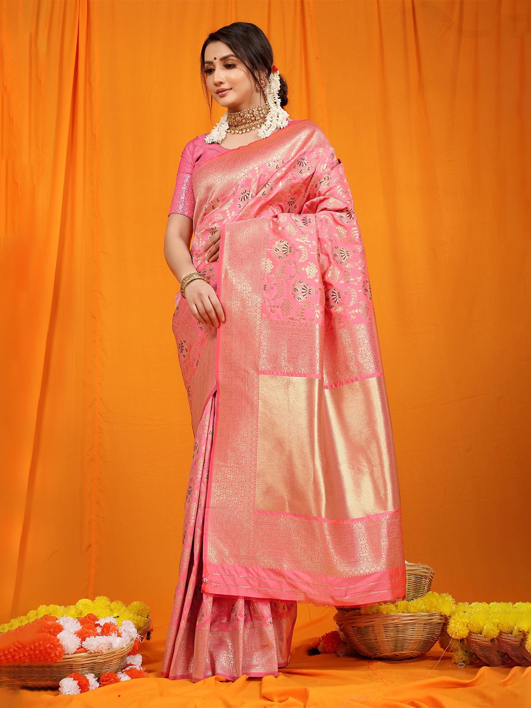 

Royal Rajgharana Saree Ethnic Motifs Zari Pure Silk Banarasi Sarees, Peach