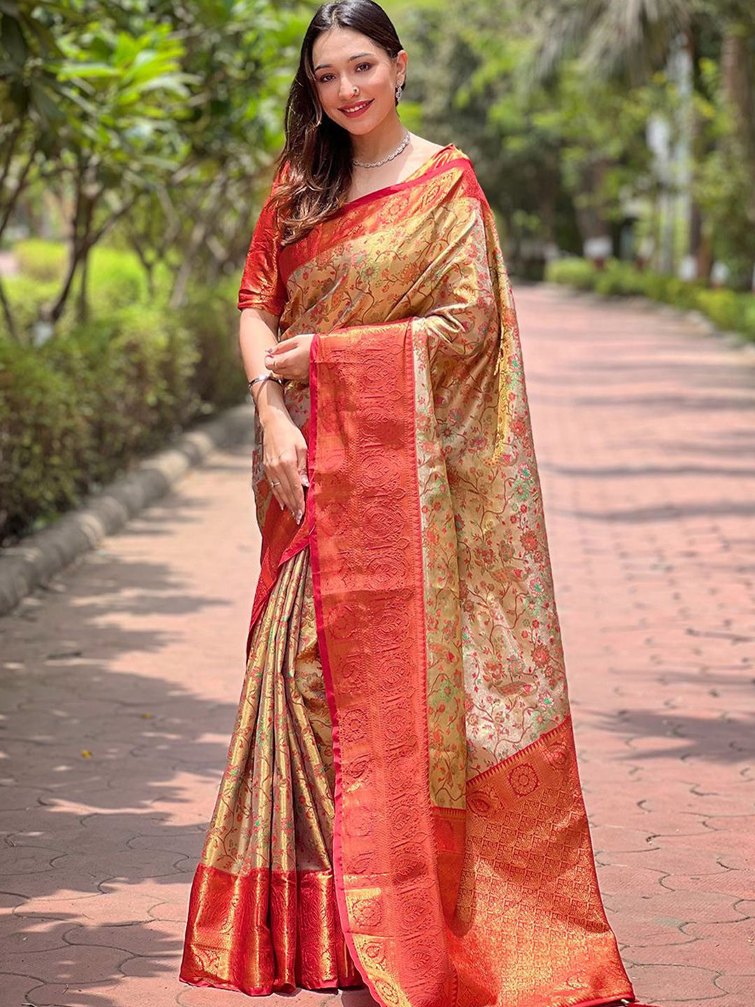 

SGF11 Woven Design Zari Pure Silk Kanjeevaram Saree, Red