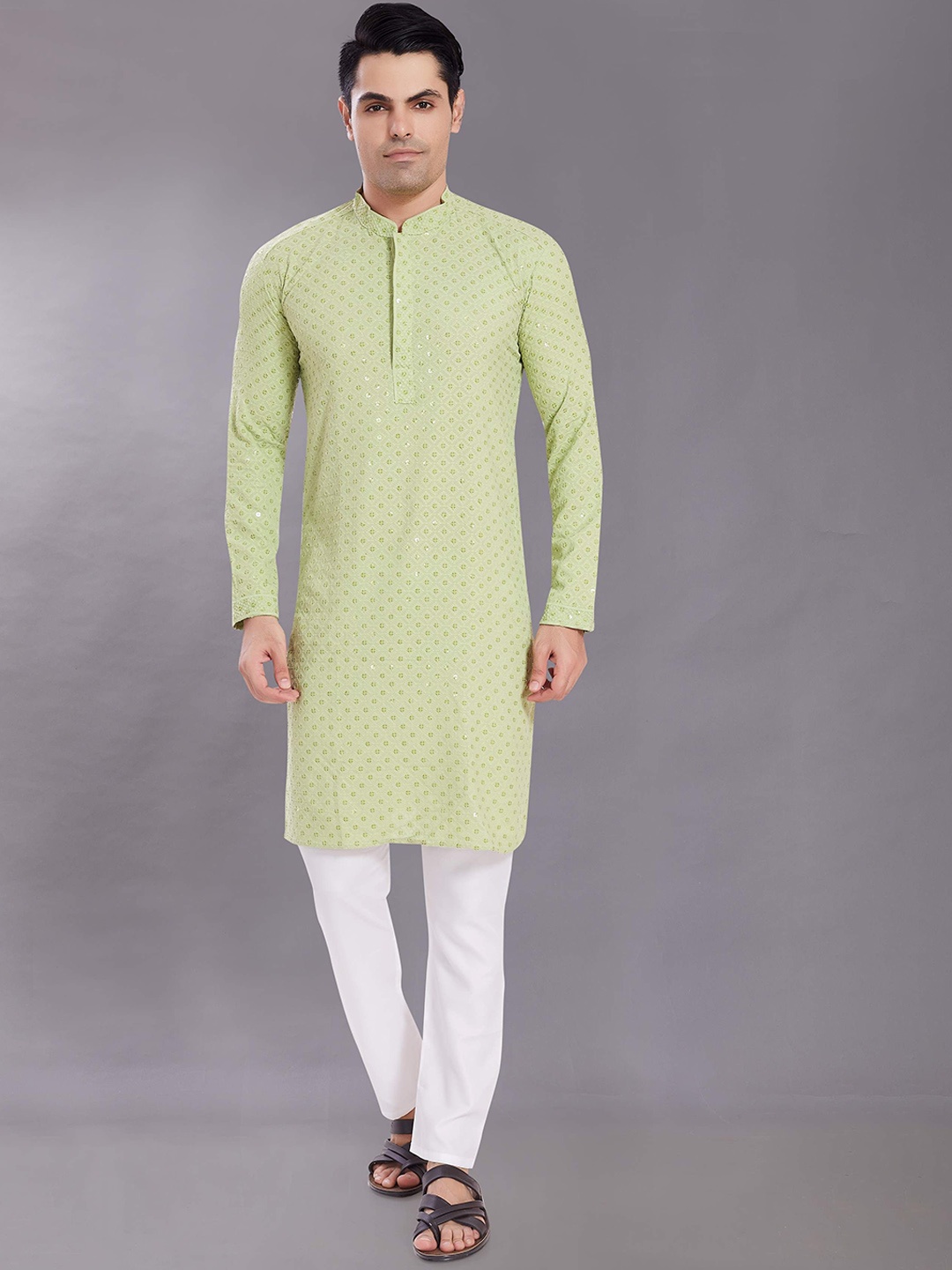 

DIVISIVE Men Geometric Embroidered Thread Work Kurta, Green