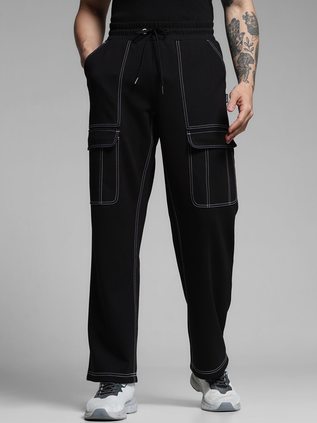 

Jack & Jones Men High Rise Cargos Trousers With Pockets, Black
