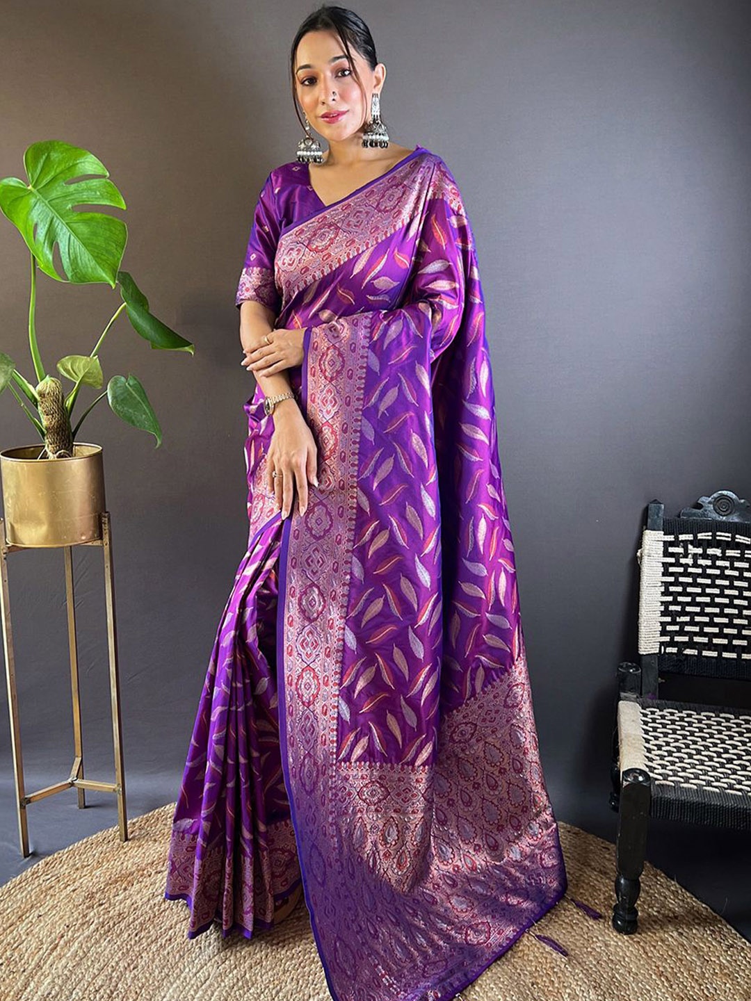 

SGF11 Woven Design Zari Pure Silk Kanjeevaram Saree, Purple