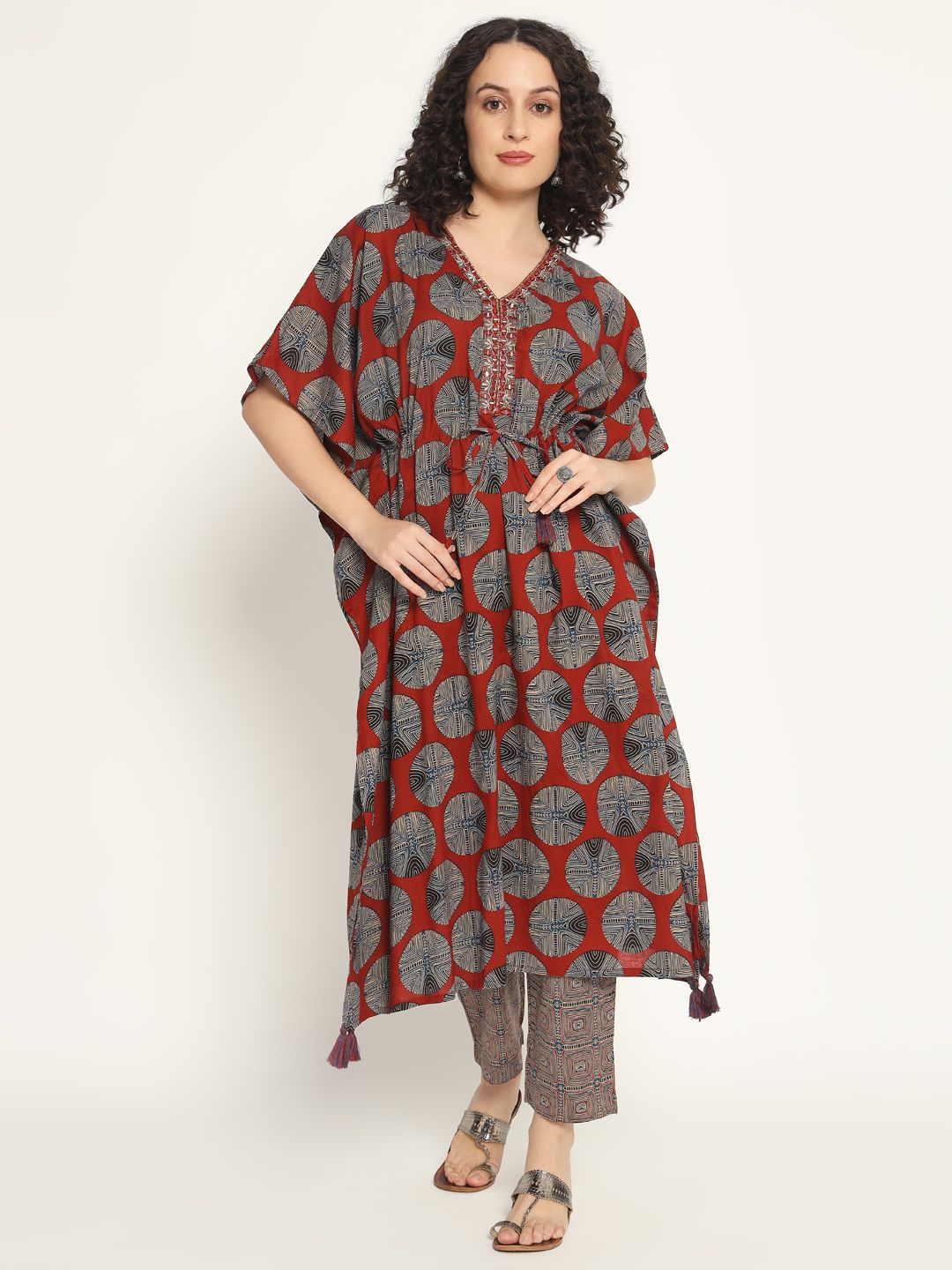 

ZARI Geometric Printed Regular Mirror Work Pure Cotton Kurta With Trousers, Maroon