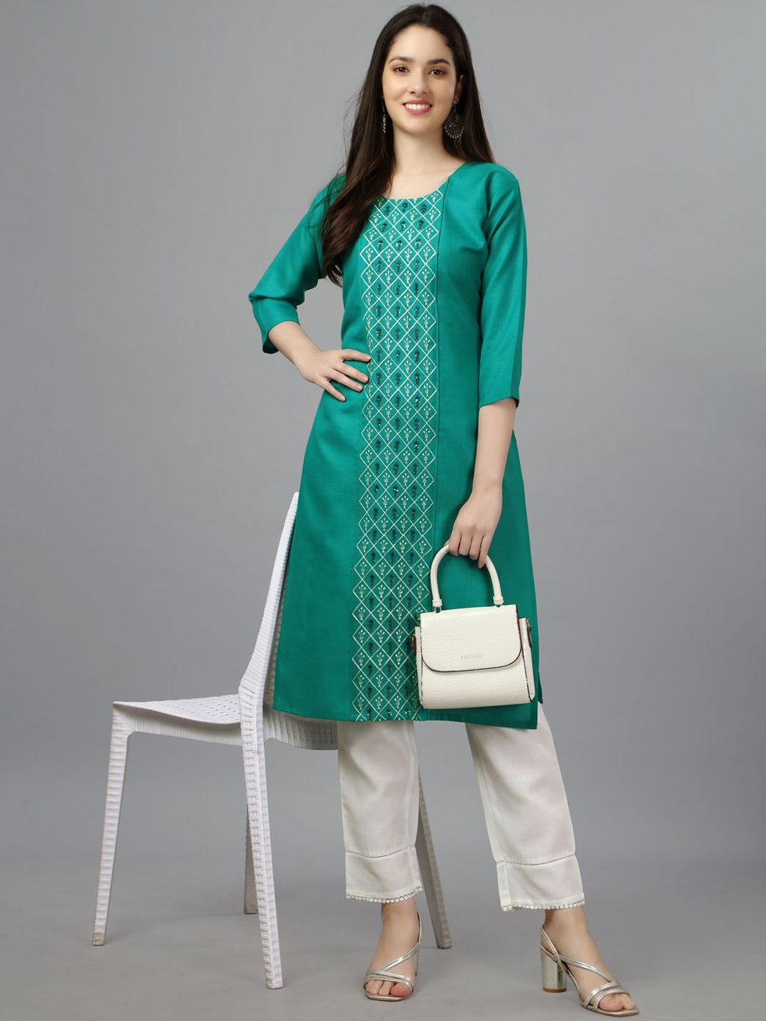 

KAYOMMI Floral Embroidered Thread Work Cotton Straight Kurta, Sea green