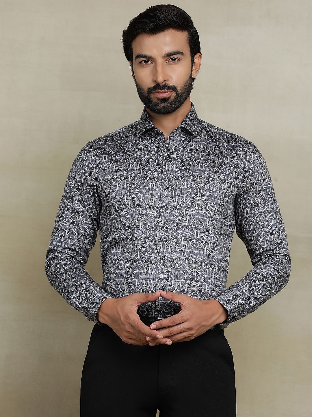 

WYRE Men Spread Collar Abstract Printed Cotton Slim Fit Semiformal Shirt, Grey