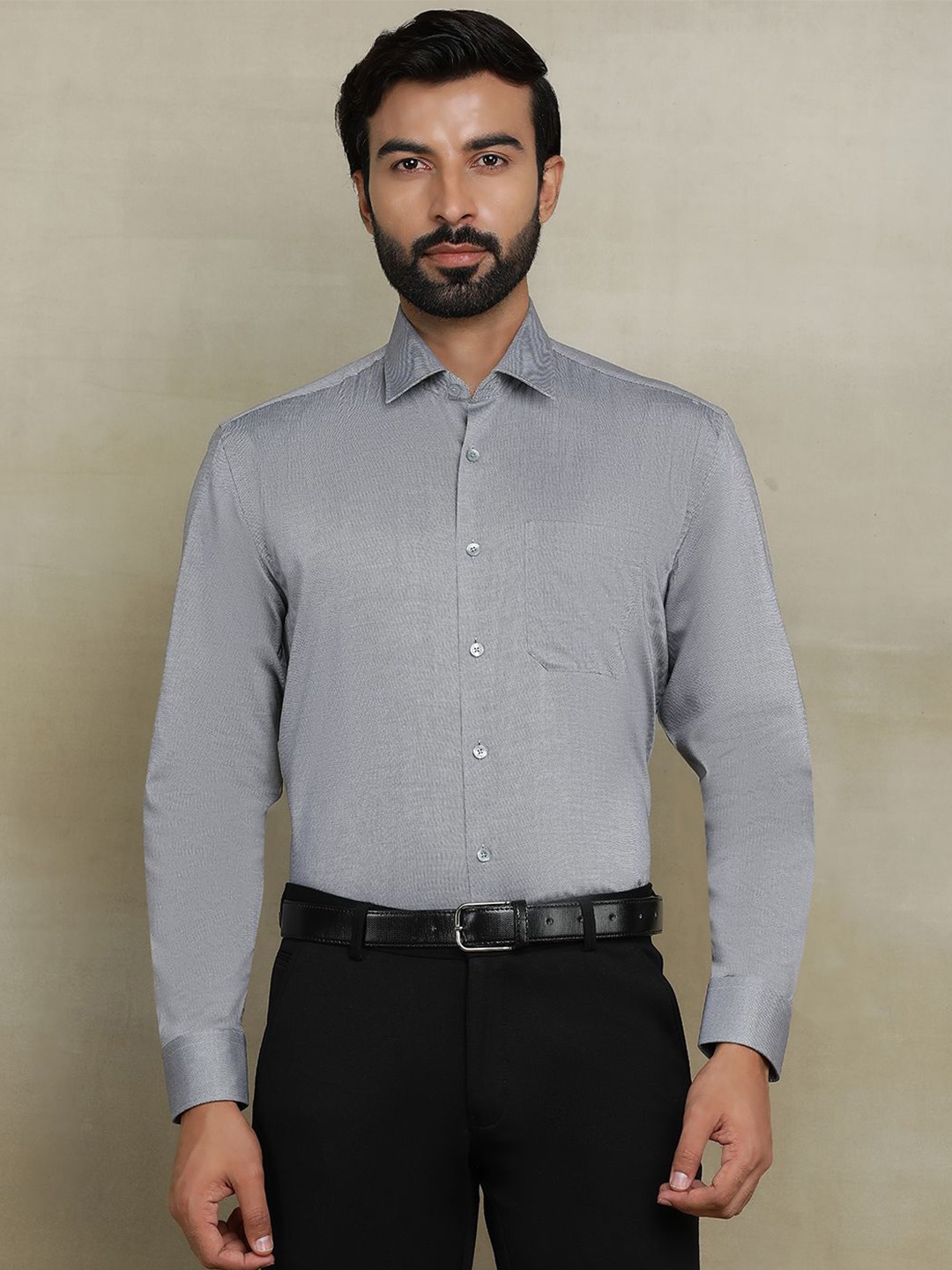 

JADE BLUE Men Cutaway Collar Textured Cotton Casual Shirt, Grey