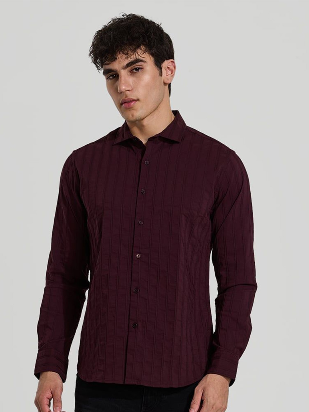 

Snitch Men Smart Spread Collar Textured Cotton Casual Shirt, Burgundy