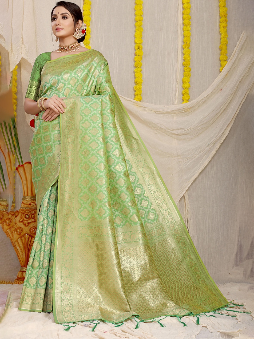 

Royal Rajgharana Saree Ethnic Motifs Zari Pure Silk Banarasi Sarees, Sea green