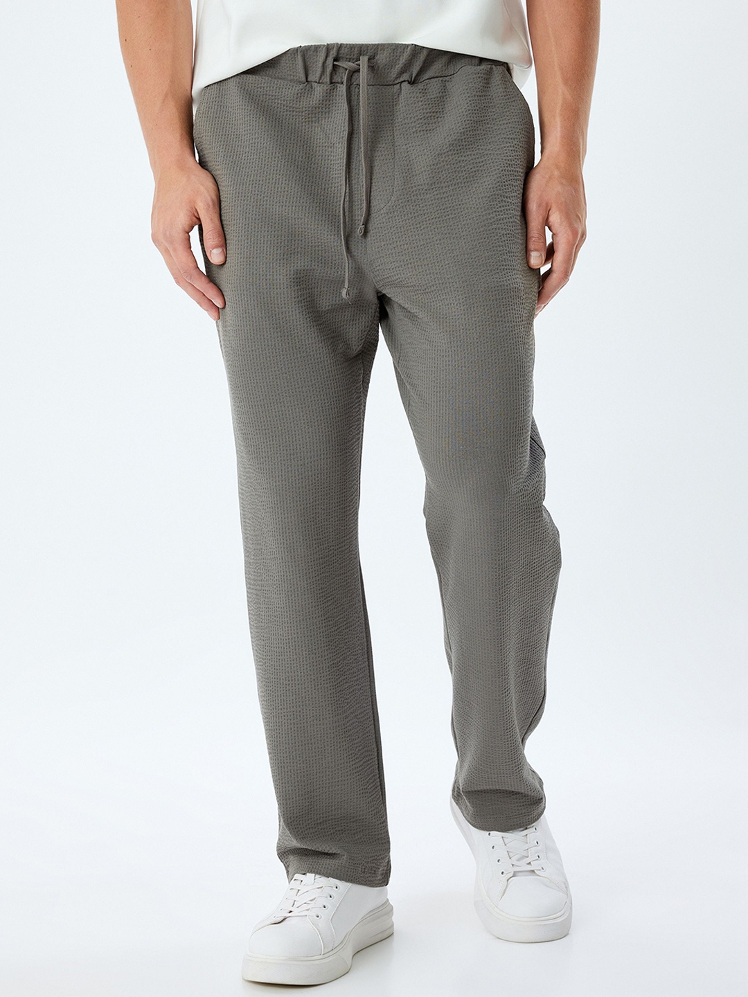 

Koton Men Regular Fit Mid-Rise Track Pants, Grey