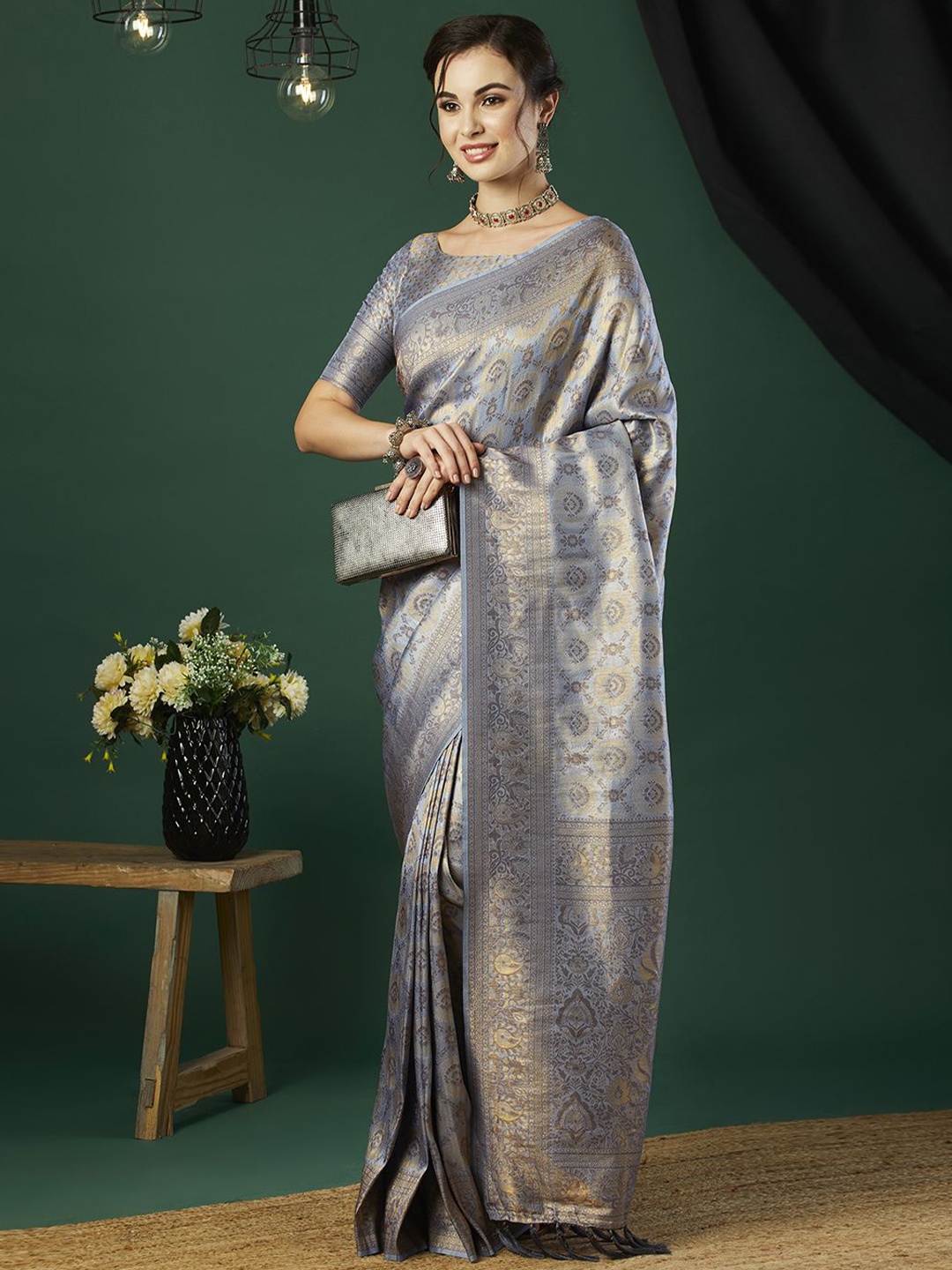 

HI FI NX Woven Design Zari Pure Silk Kanjeevaram Saree, Grey