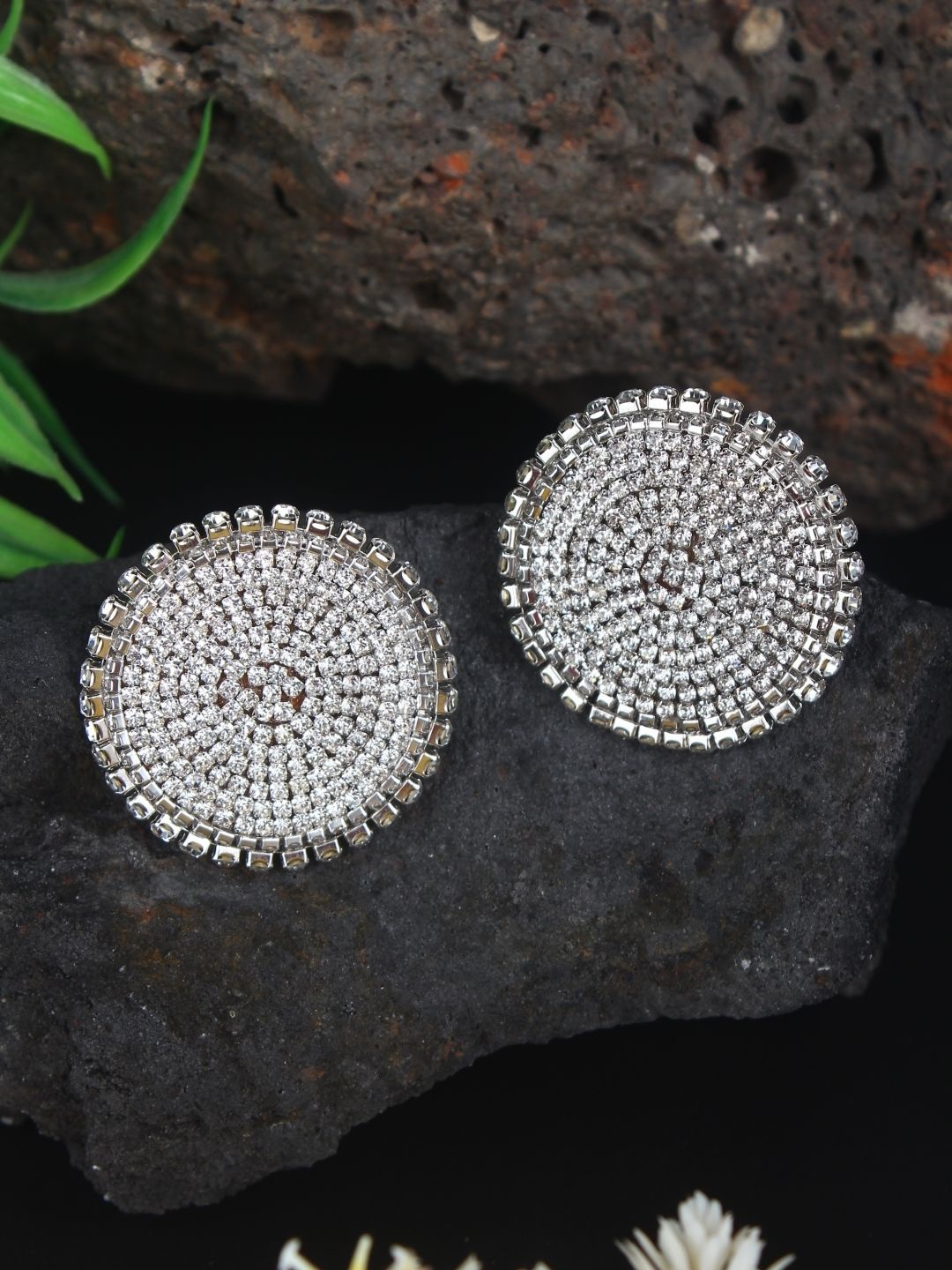

KPOP Silver-Plated Circular Rhinestone Studded Studs