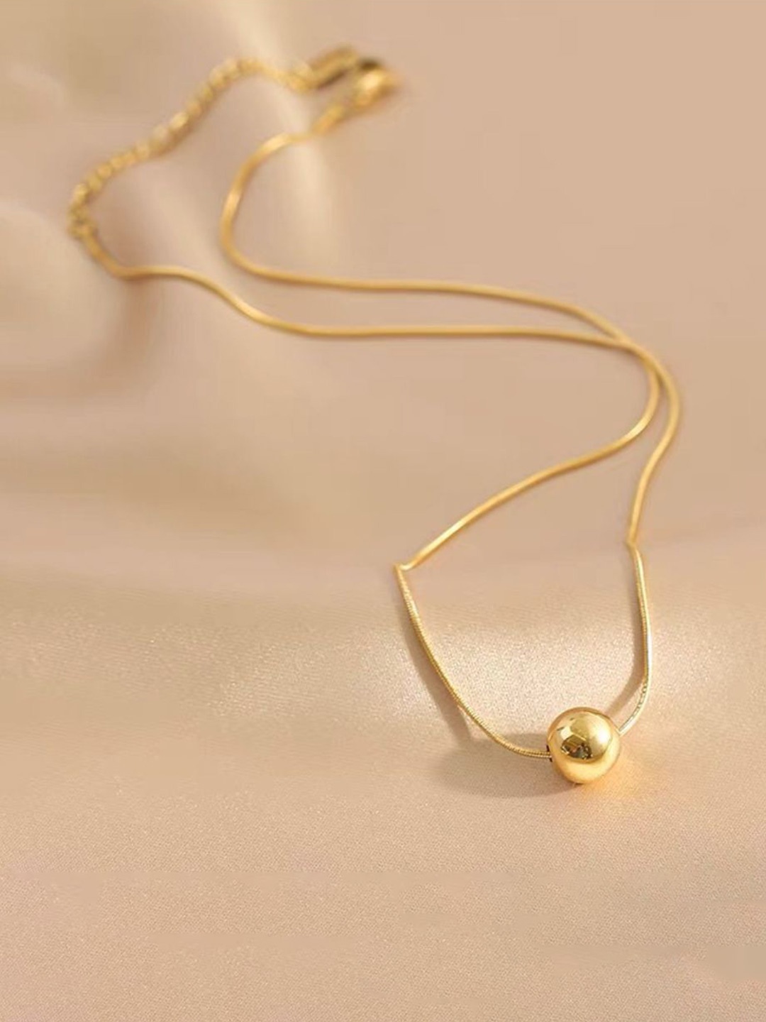 

SALTY Stone-Studded Pendant With Chain, Gold