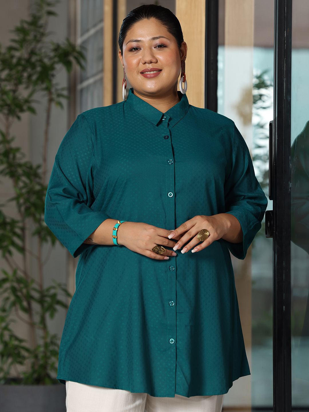 

EXTRA LOVE BY LIBAS Women Solid Cutaway Collar Plus Size Casual Shirt, Teal