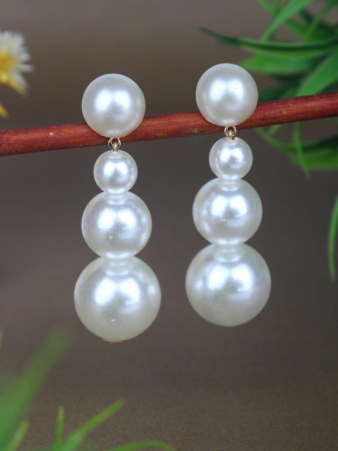 

KPOP Contemporary Drop Earrings, Gold