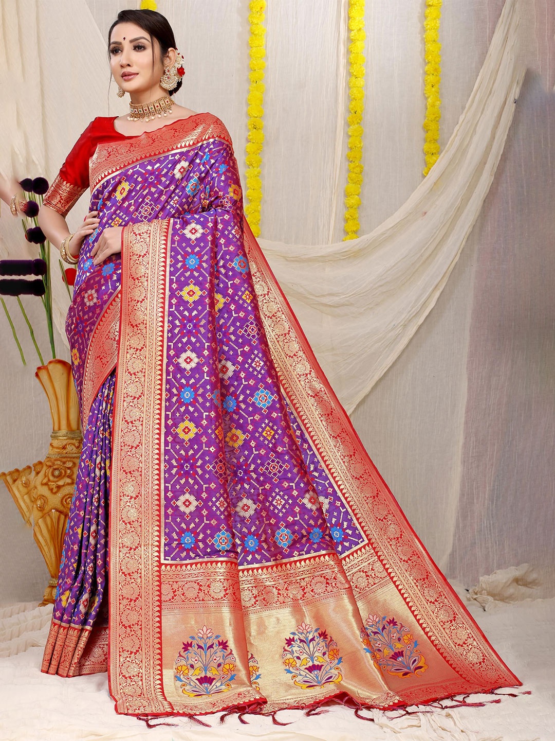 

Royal Rajgharana Saree Woven Design Zari Pure Silk Patola Sarees, Purple
