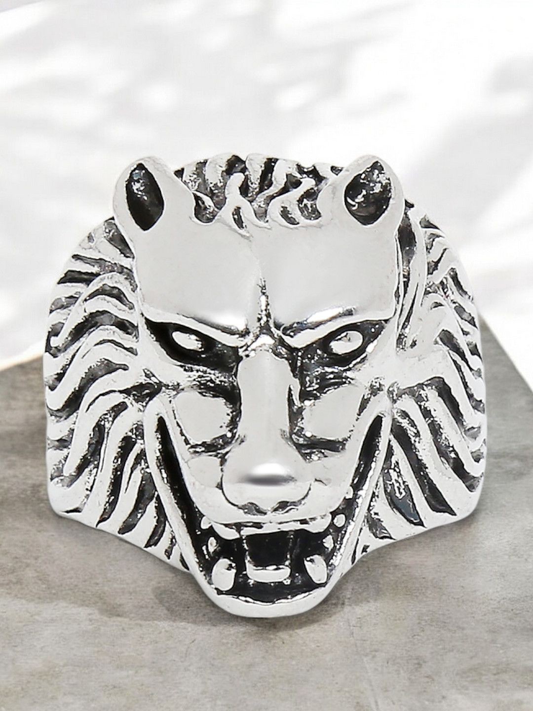 

fabula Men Vintage Gothic Wild Wolf Ring, Silver