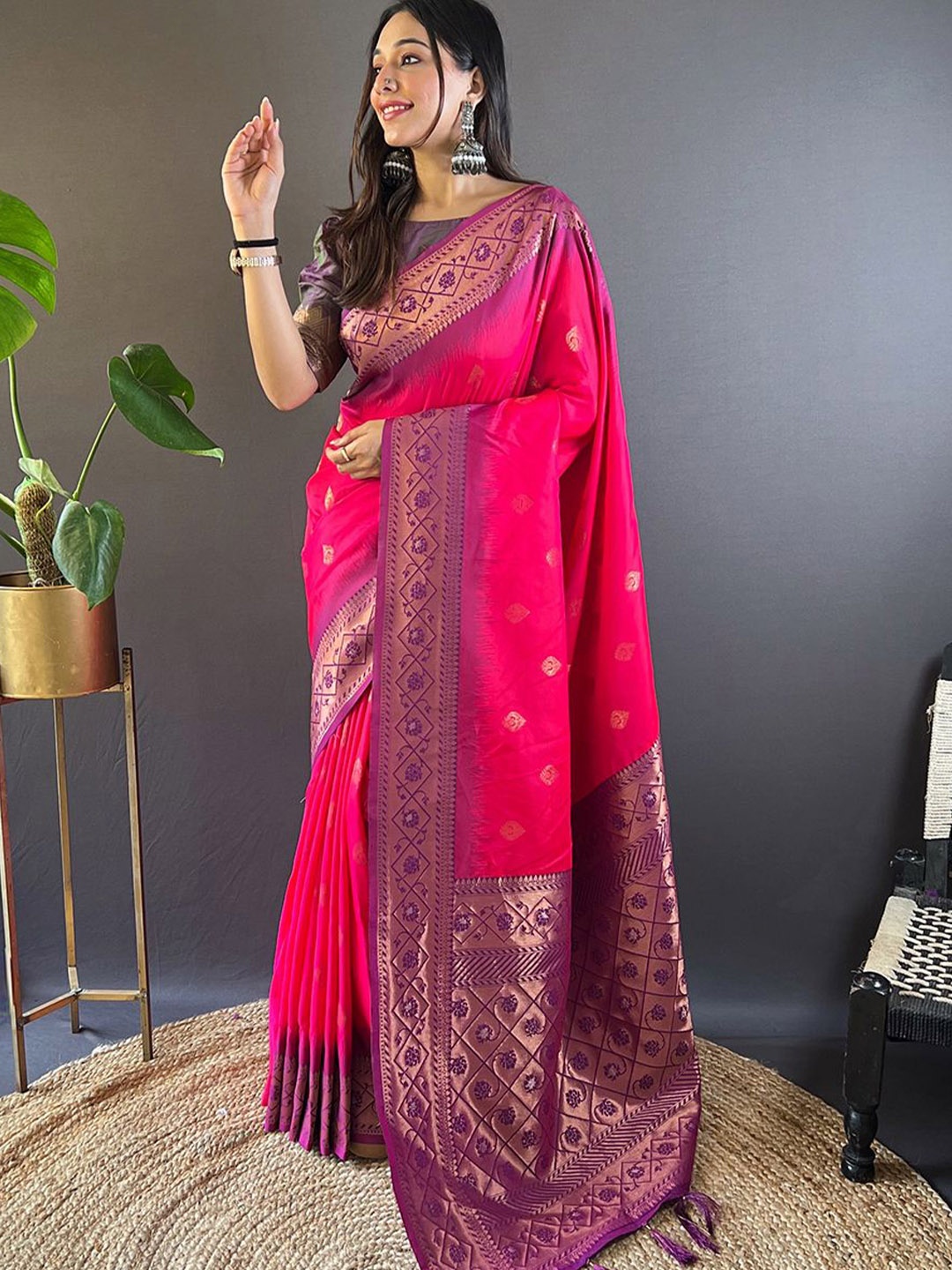 

SGF11 Woven Design Zari Pure Silk Traditional Kanjeevaram Saree, Pink