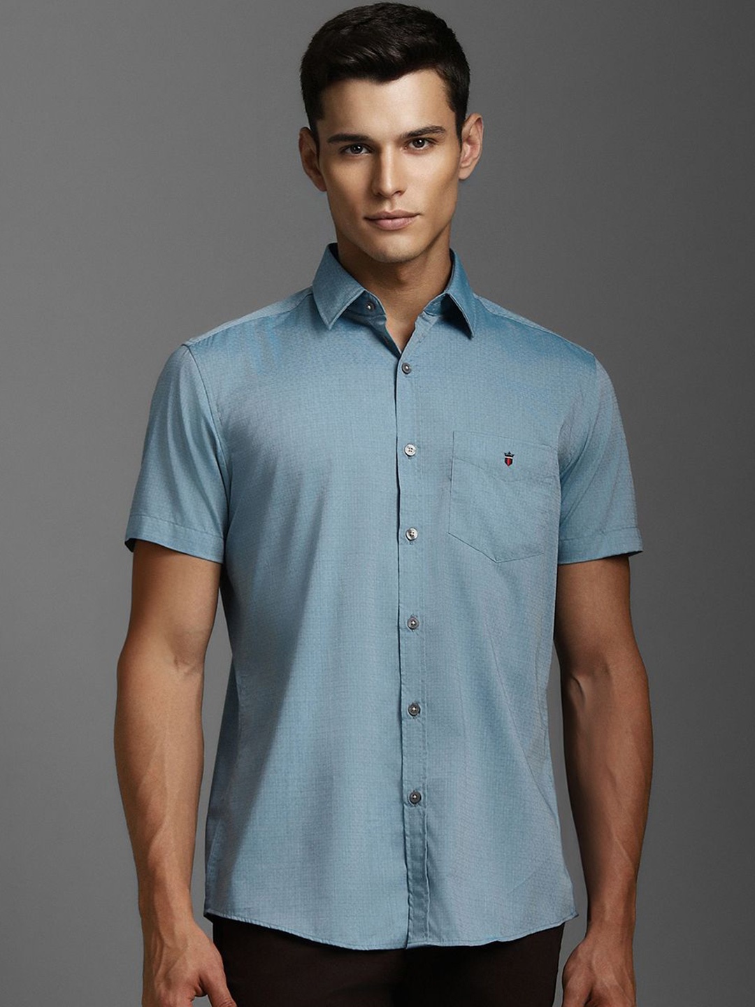 

Louis Philippe Sport Men Slim Fit Textured Pure Cotton Casual Shirt, Blue