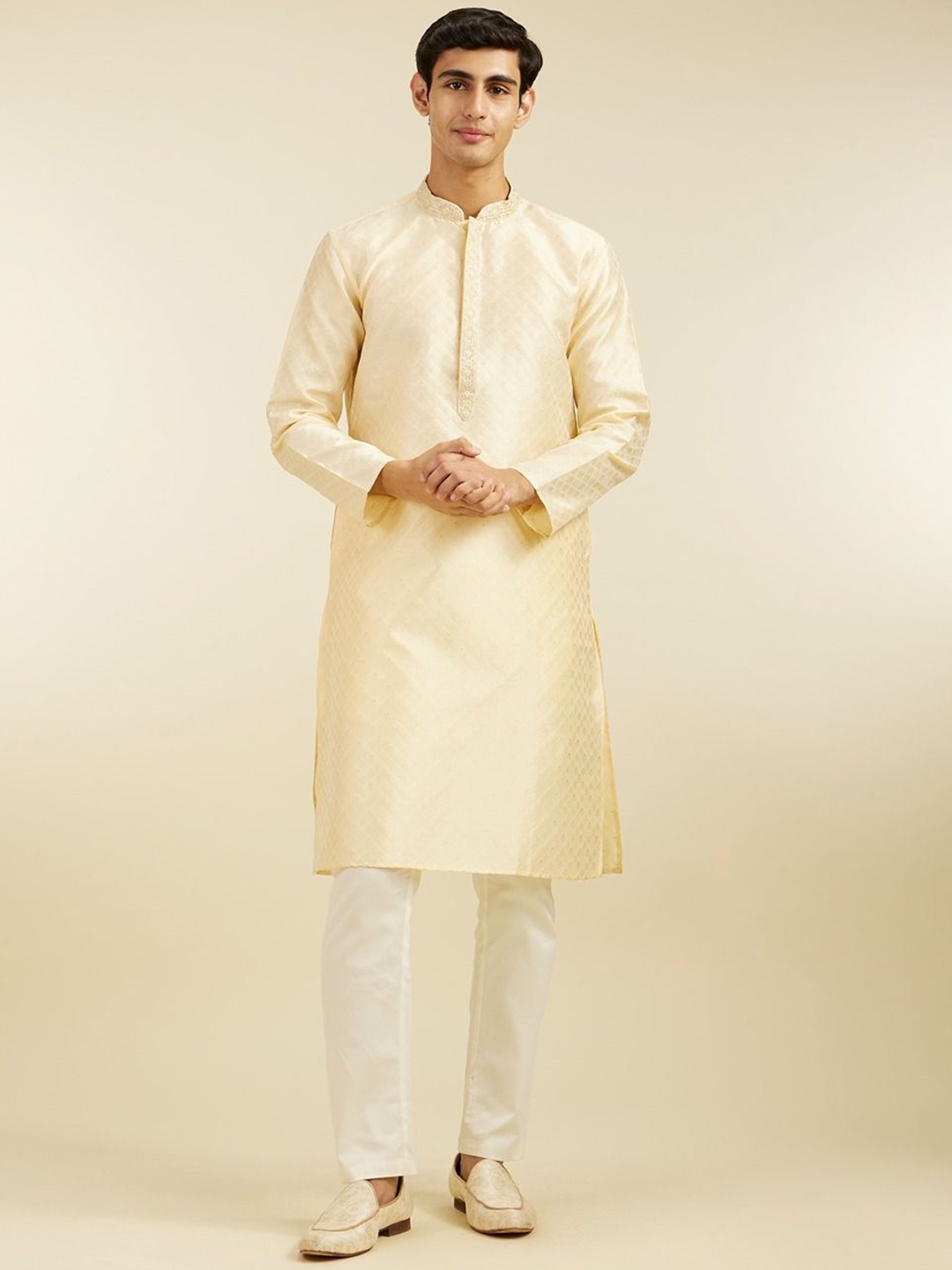 

Diwas by Manyavar Men Floral Embroidered Sequinned Mandarin Collar Straight Kurta, Beige