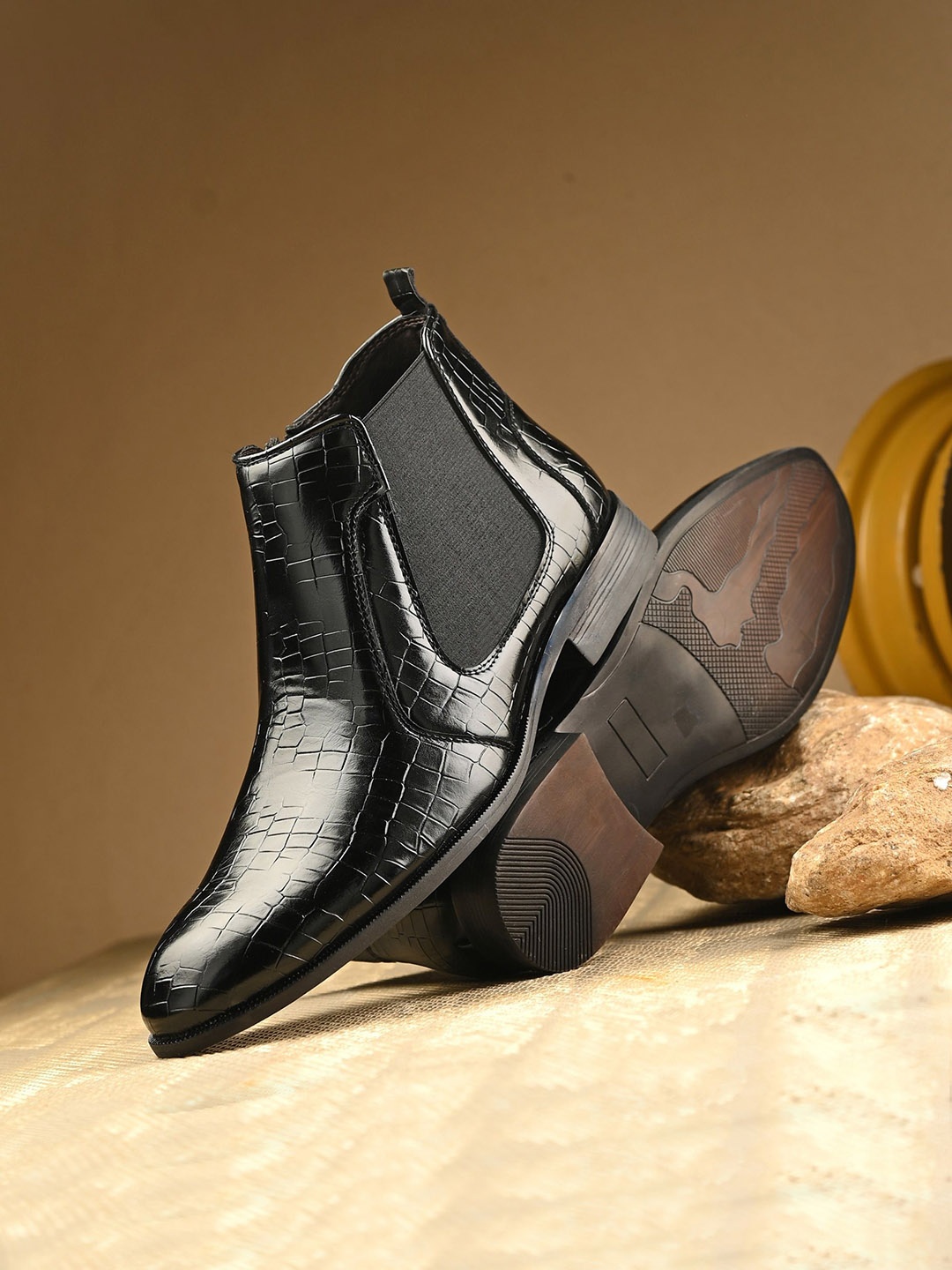 

AfroJack Men Textured Casual Chunky Boots, Black