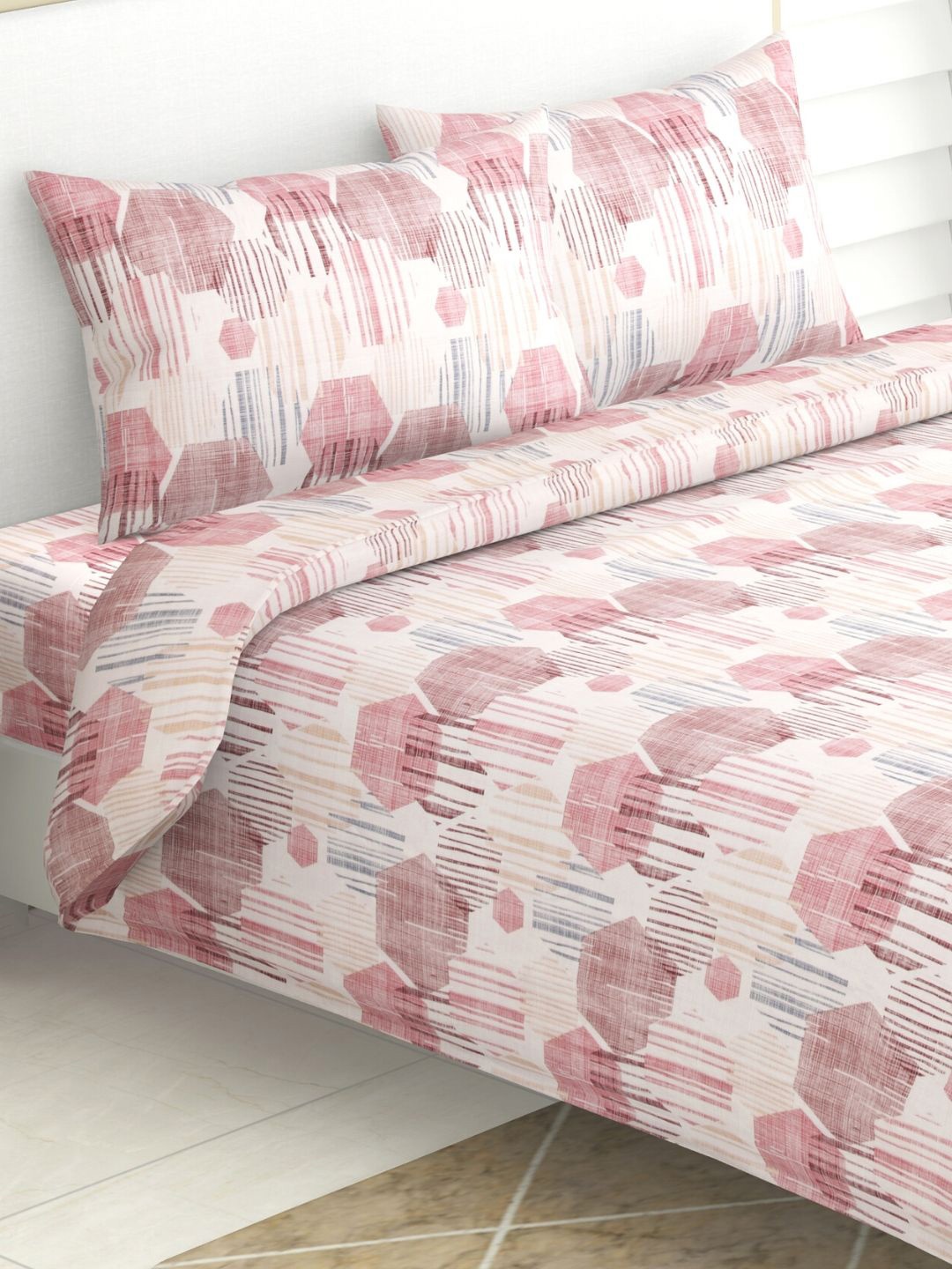 

haus & kinder Modern Maze Pink Geometric Printed 186 TC Pure Cotton Queen Bedsheet Set