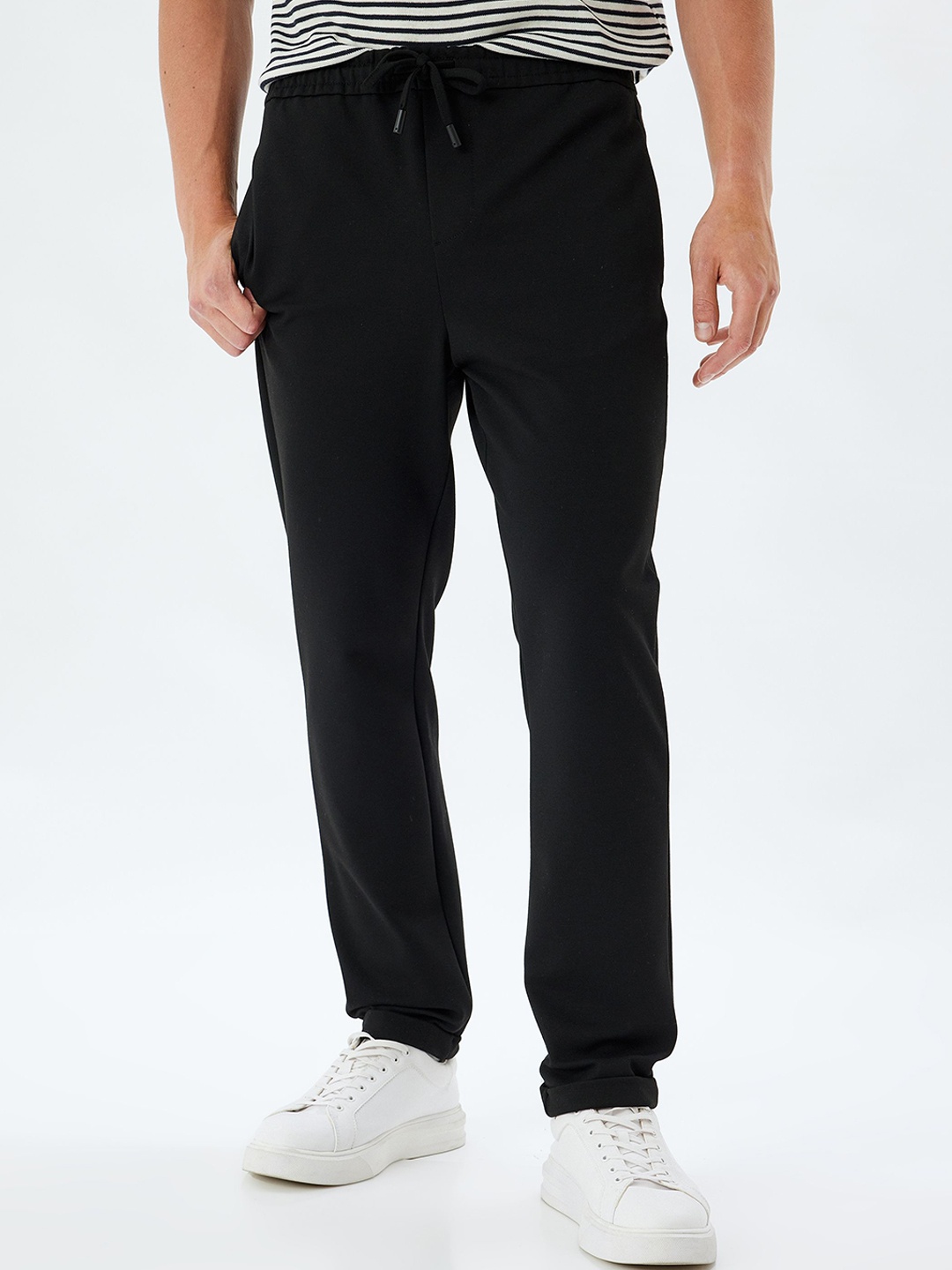 

Koton Men Mid-Rise Regular Trousers, Maroon