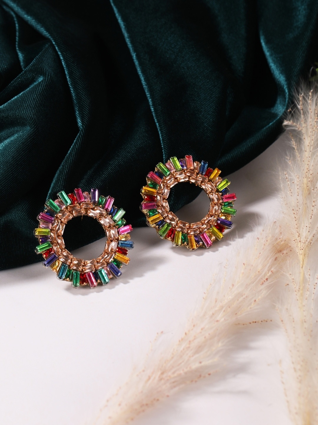 

KPOP Contemporary Studs Earrings, Gold