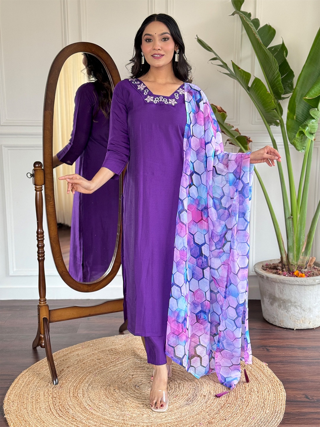 

CaniBani Floral Embroidered Thread Work Square Neck Kurta with Trouser & Dupatta, Purple