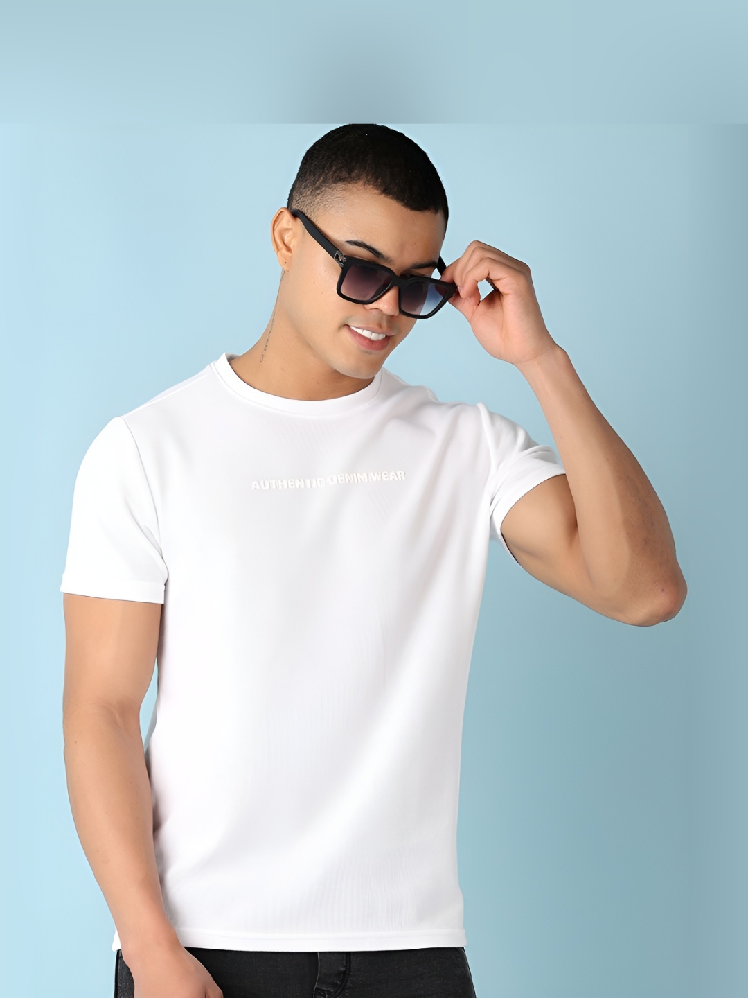 

V-Mart Men Solid Round Neck Cotton T-shirt, White