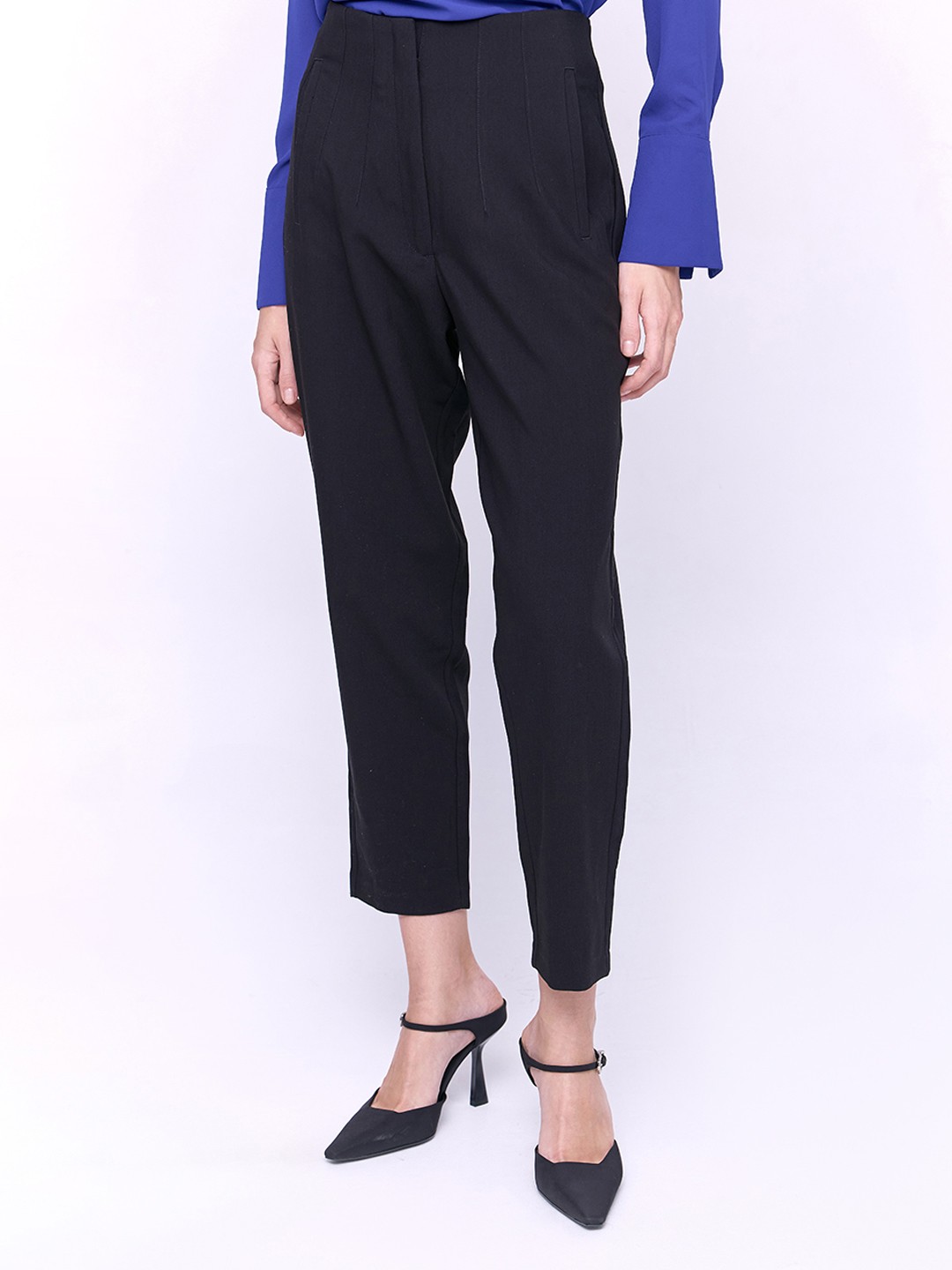 

COVER STORY Women Solid Slim Fit Trousers, Black
