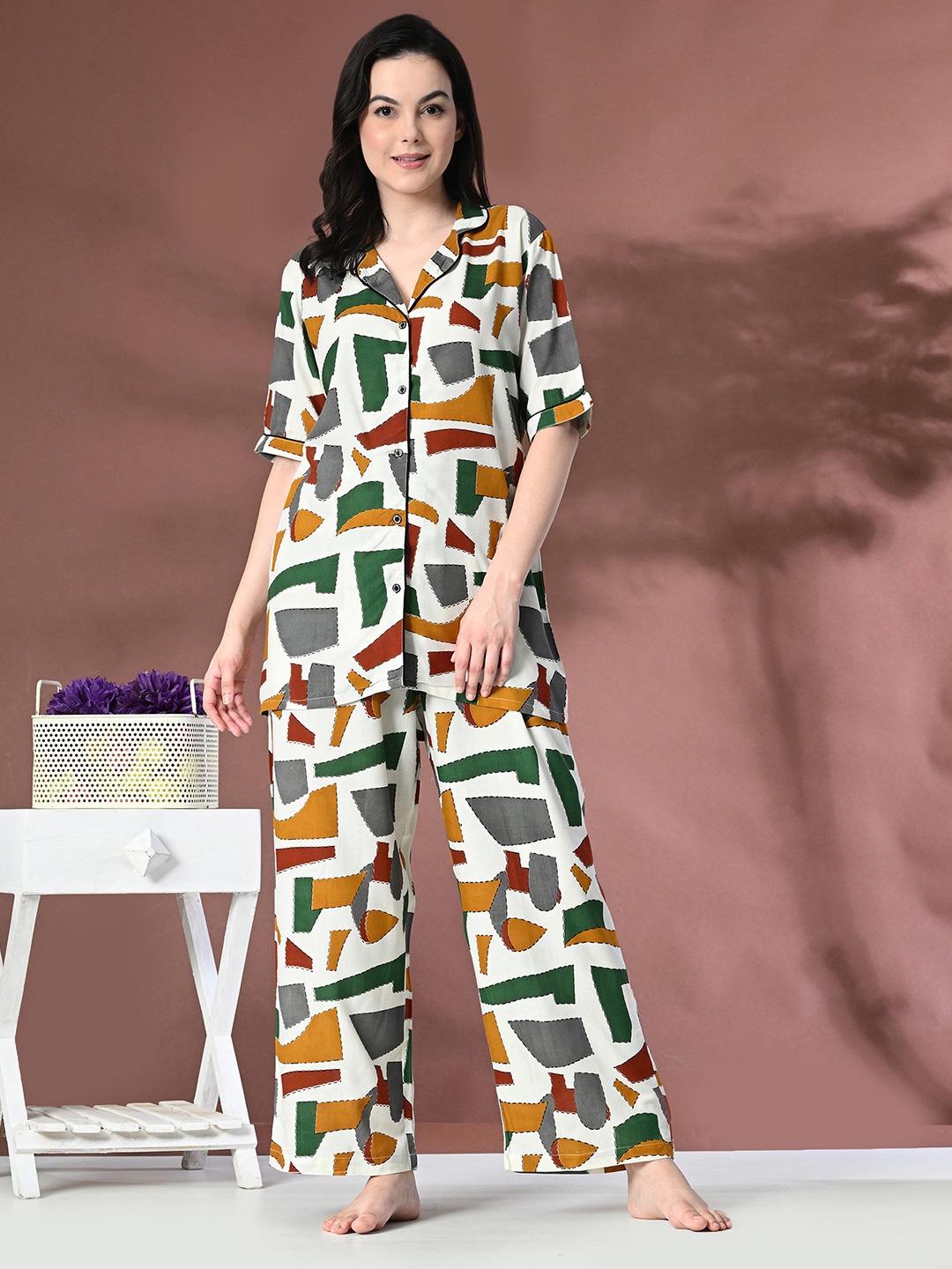 

Mintmarie Women Geometric Printed Night suit, Orange