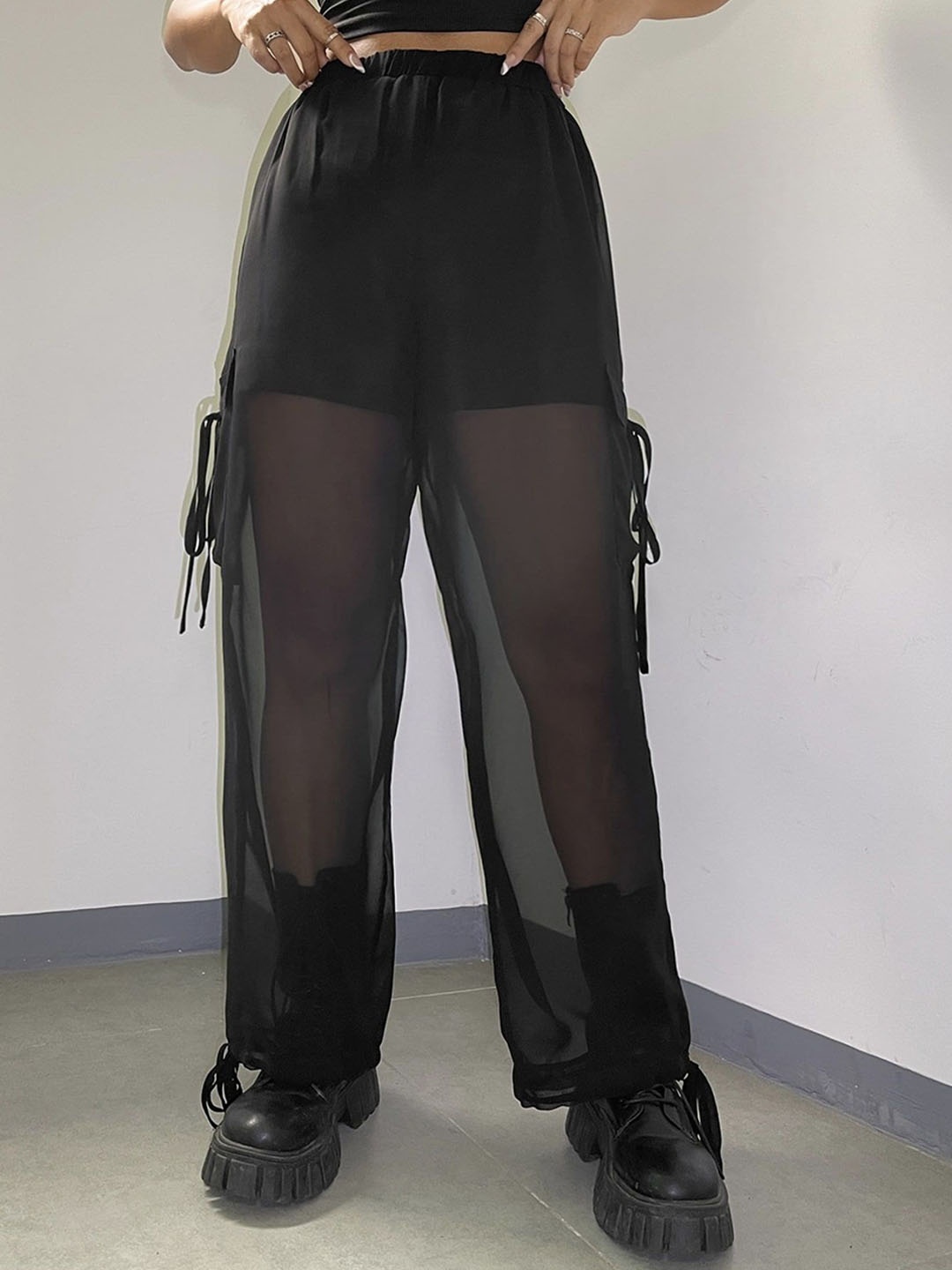 

LA CHIC PICK Women High-Rise Oversized Cargos, Black