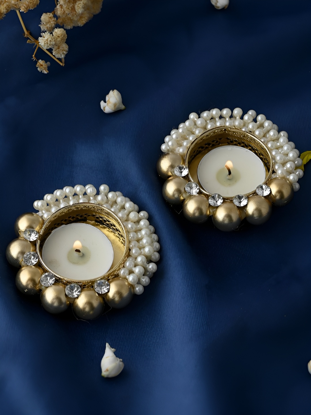 

Aura White & Gold-Toned 2 Pieces Stone And Beaded Metal Candle Holders