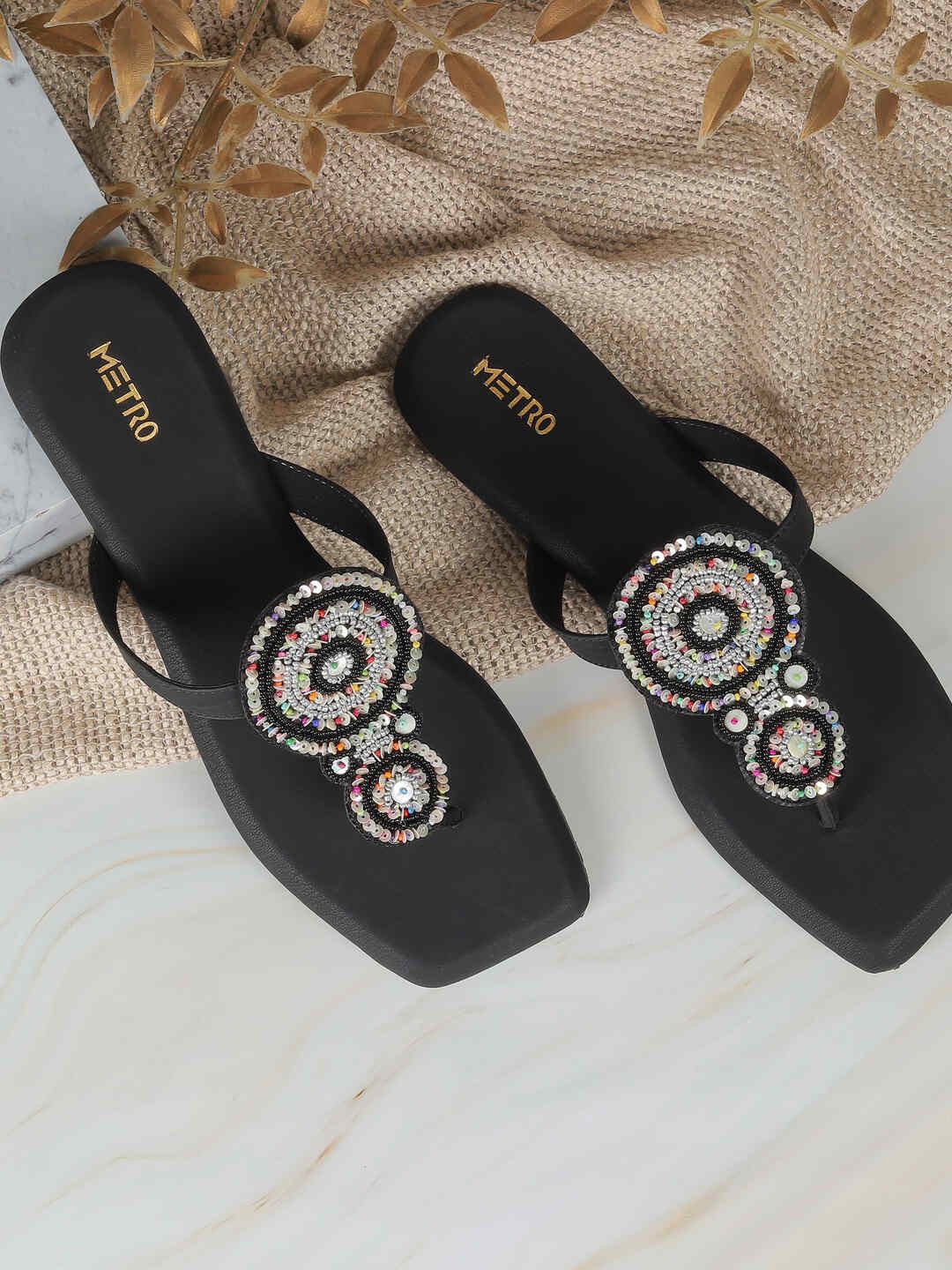 

Metro Women Open Toe Flats, Black