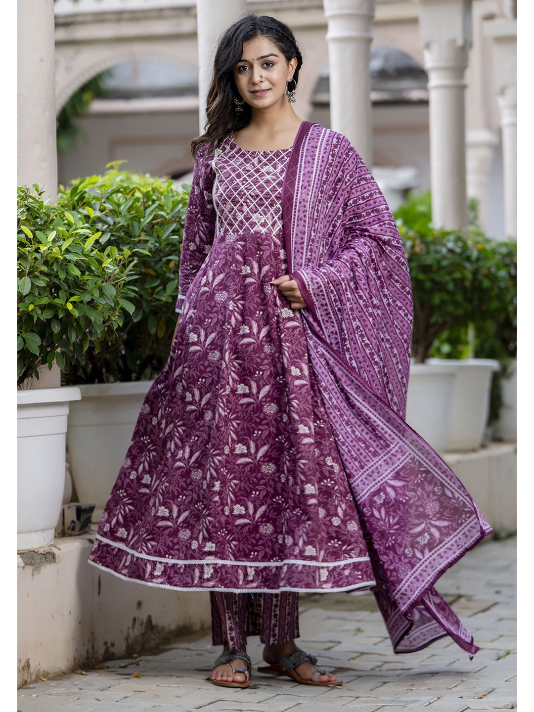 

PARTHVI Floral Printed Gotta Patti Anarkali Kurta With Trousers & Dupatta, Purple